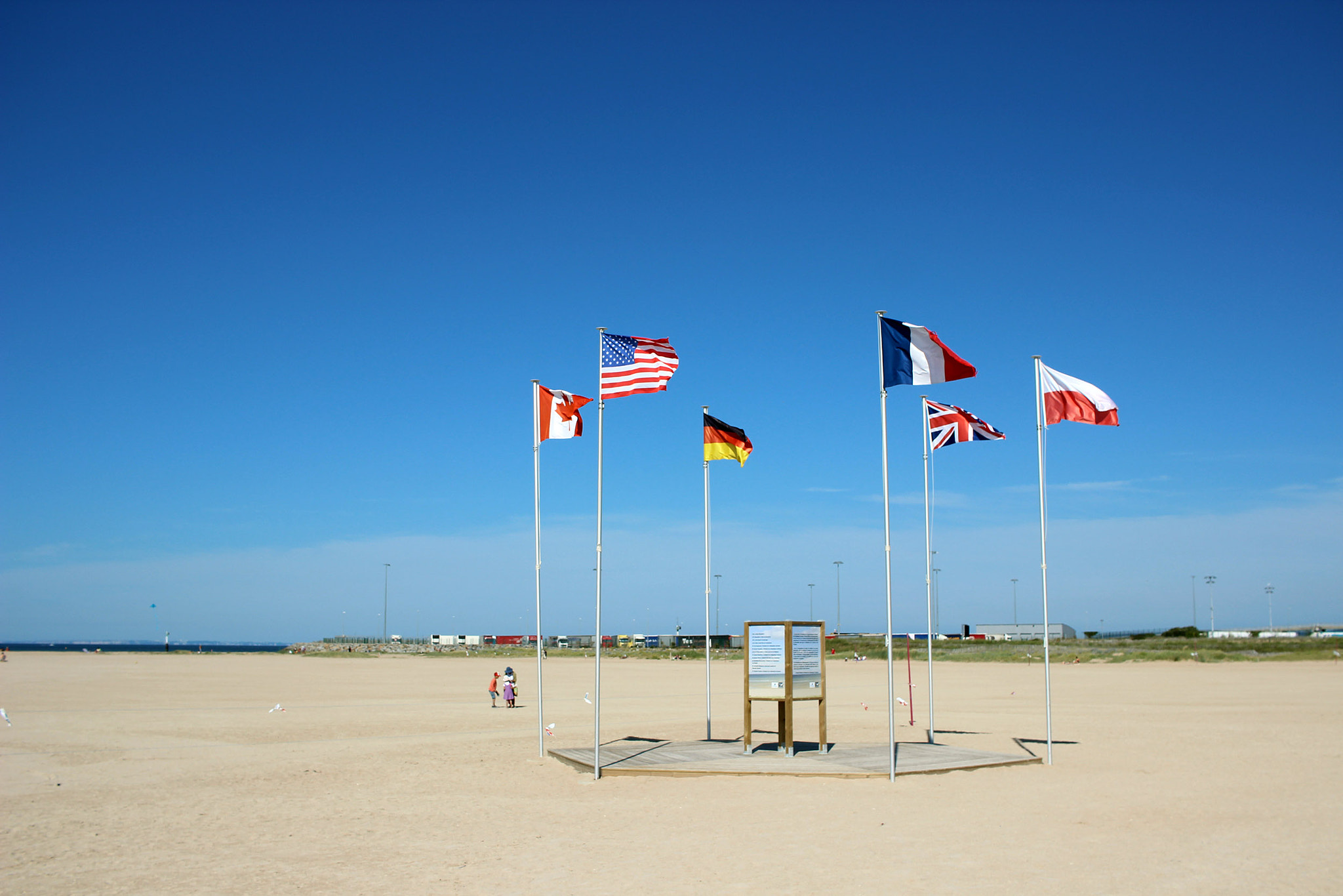 Canon EOS 600D (Rebel EOS T3i / EOS Kiss X5) + Canon EF-S 24mm F2.8 STM sample photo. Gold beach, normandy photography