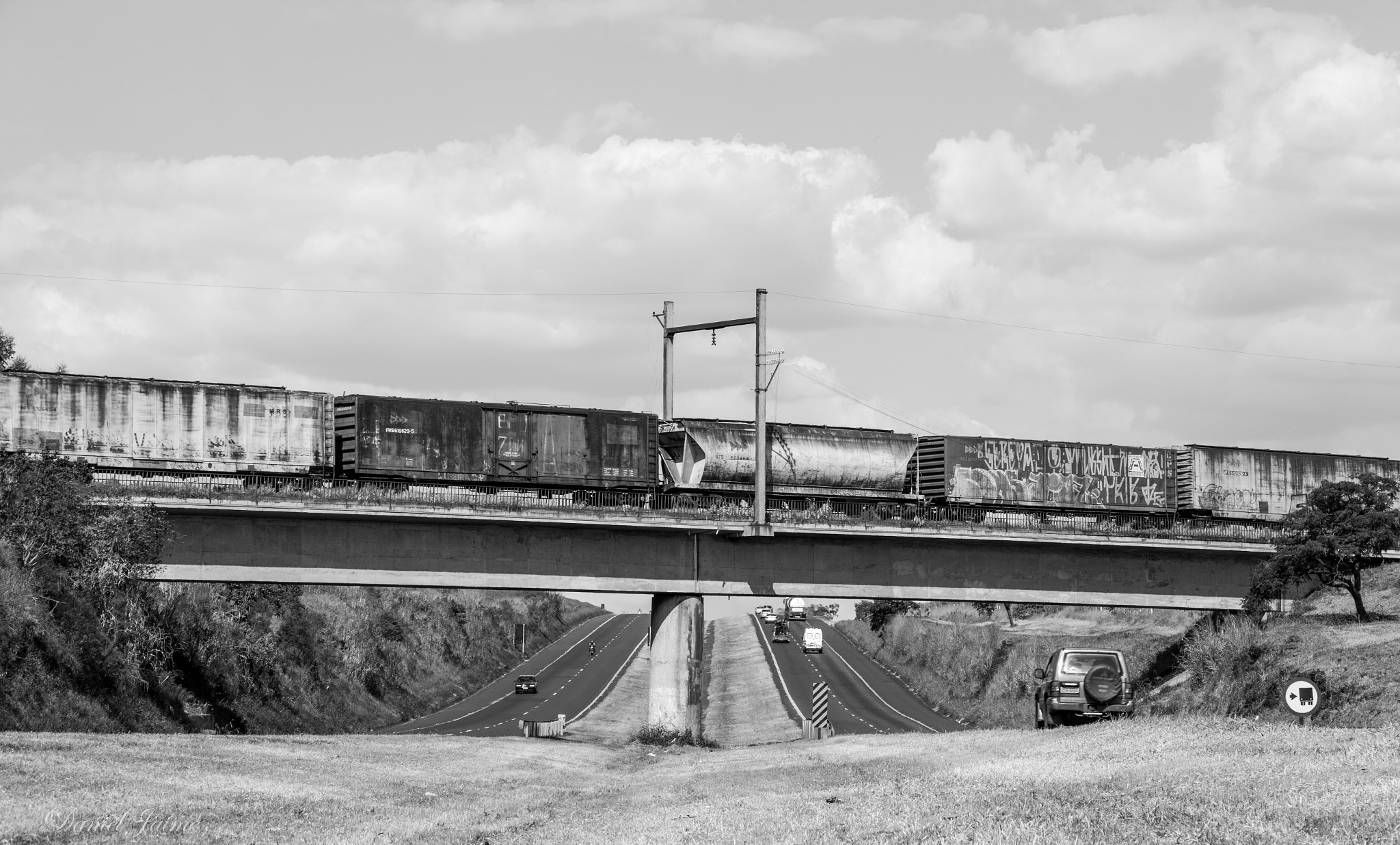 Canon EF-S 18-135mm F3.5-5.6 IS STM sample photo. Railway photography