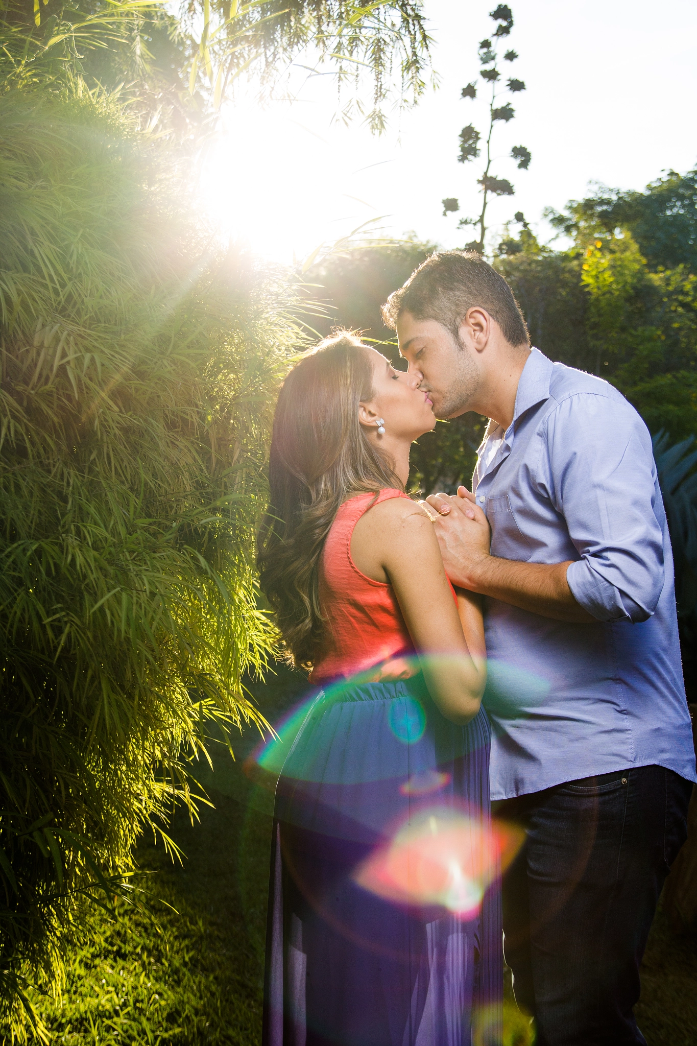 Tamron SP AF 17-50mm F2.8 XR Di II LD Aspherical (IF) sample photo. Kisses in the sun. photography