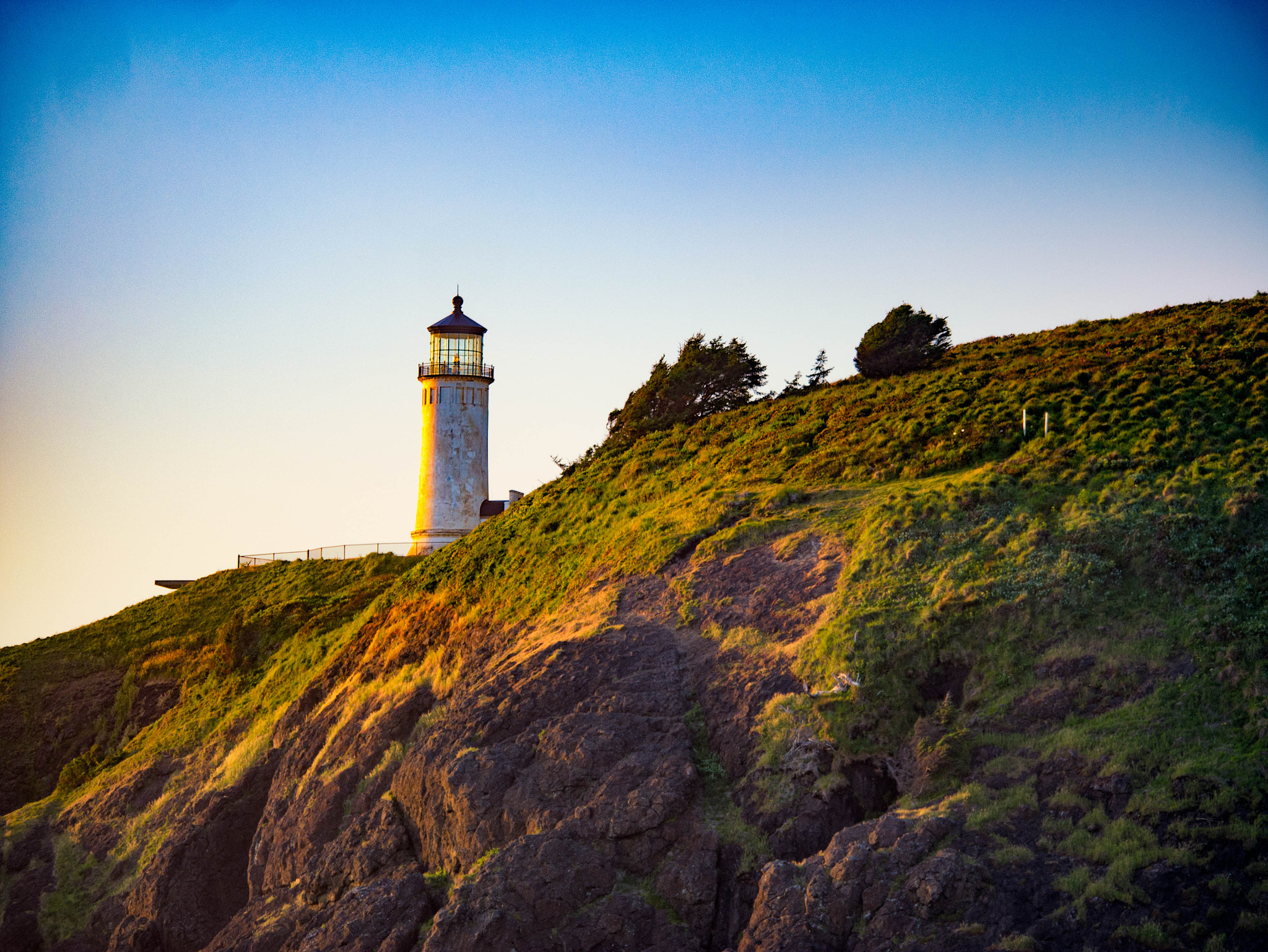 Panasonic Lumix DMC-GX7 sample photo. Cape disappointment lighthouse photography