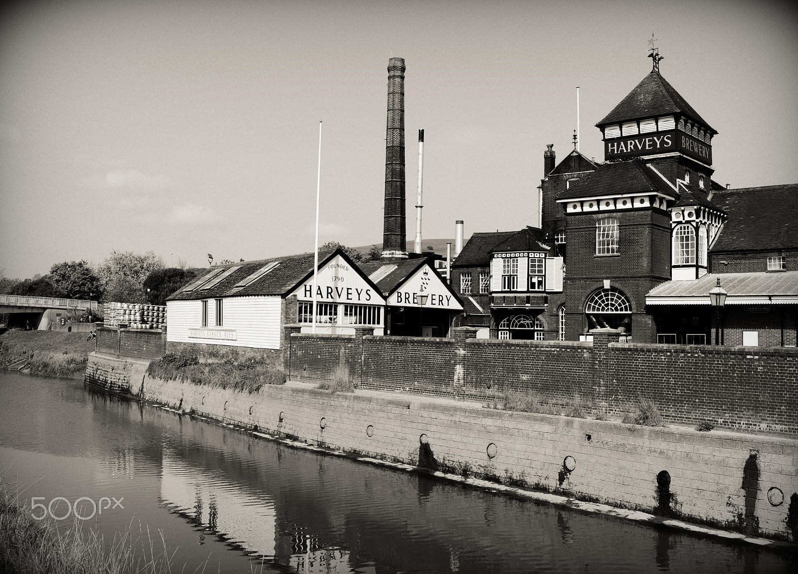 Nikon D3 + Nikon AF-S Nikkor 35mm F1.4G sample photo. Harveys brewery photography