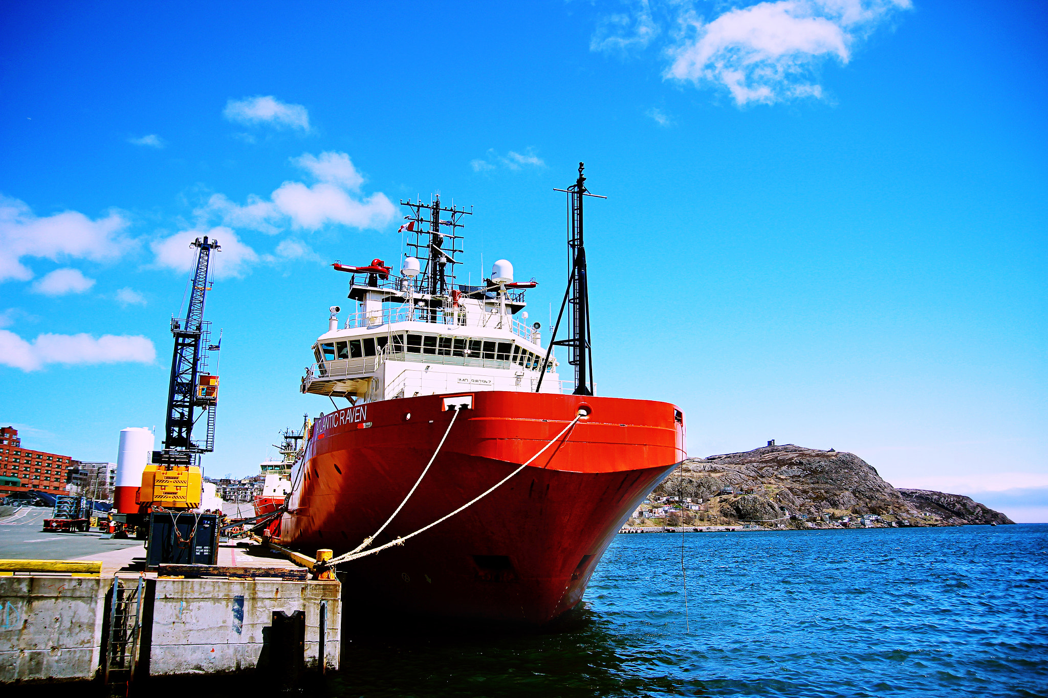 Canon EOS 600D (Rebel EOS T3i / EOS Kiss X5) sample photo. The ship photography