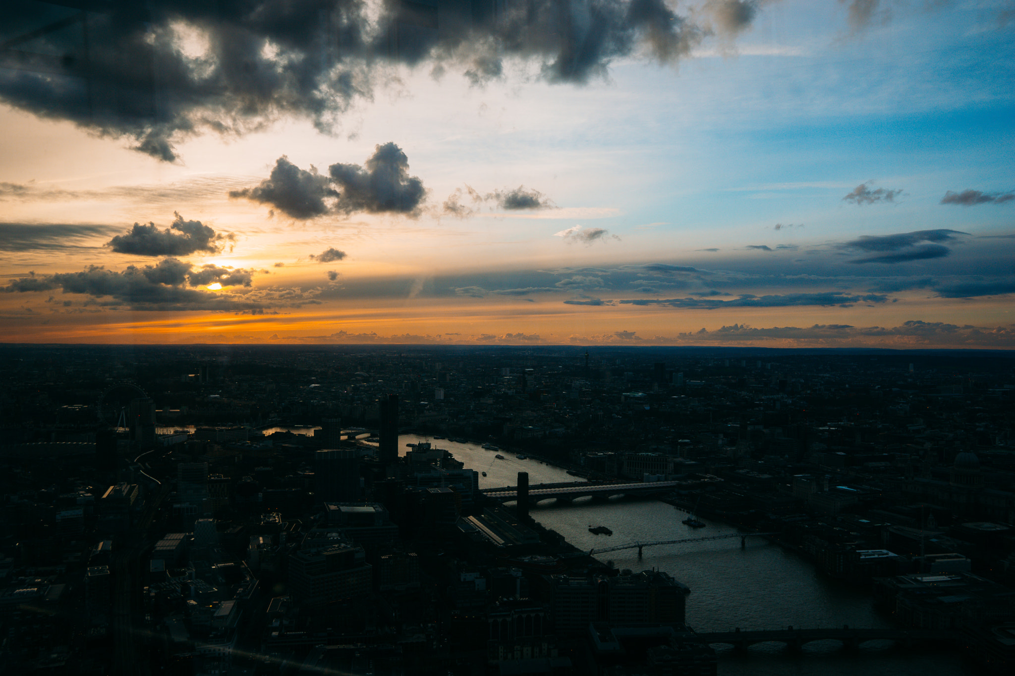 Sony a5100 + Sigma 19mm F2.8 EX DN sample photo. London from above photography