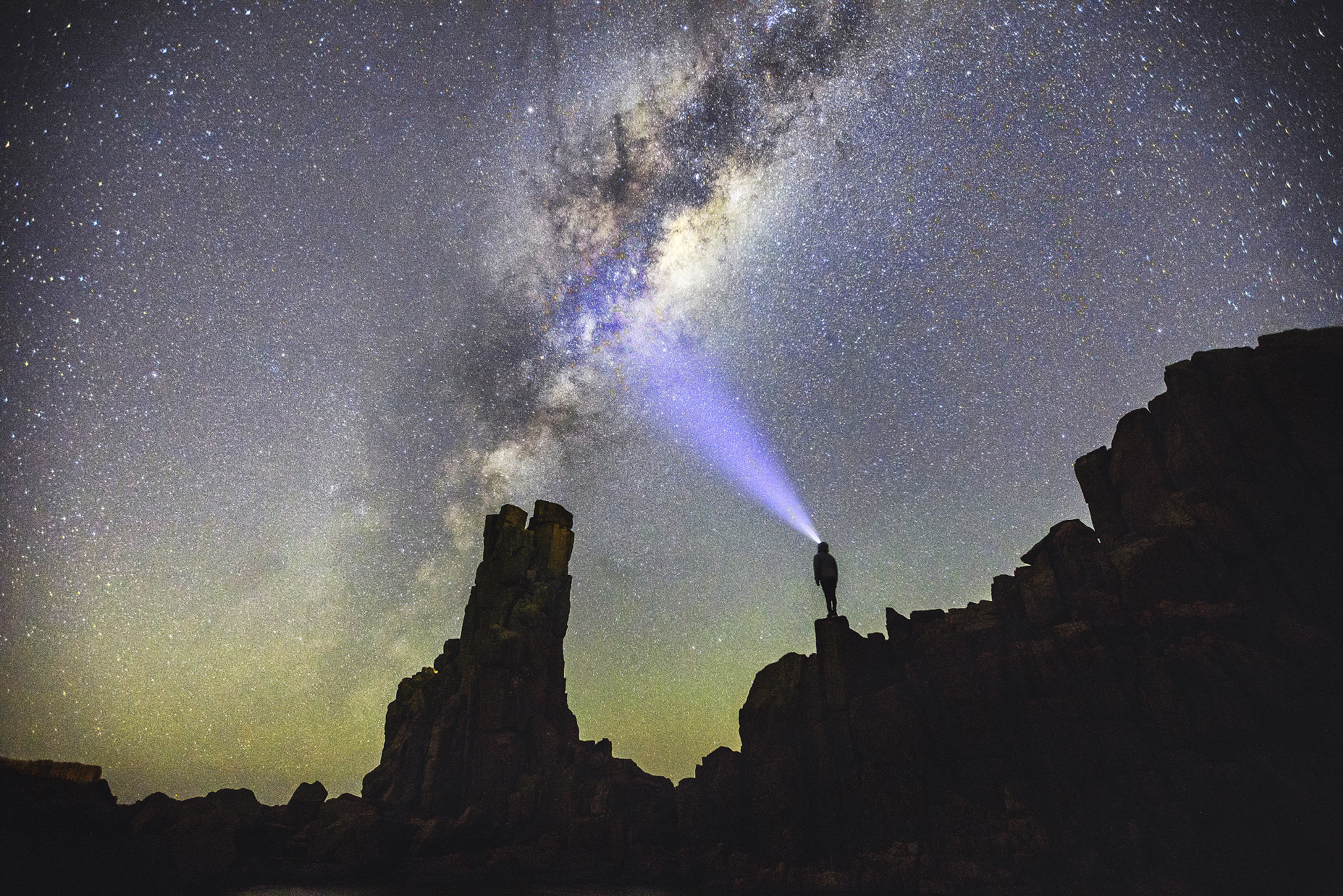 Sony a7R + Canon EF 16-35mm F2.8L II USM sample photo. Lighting up the sky photography