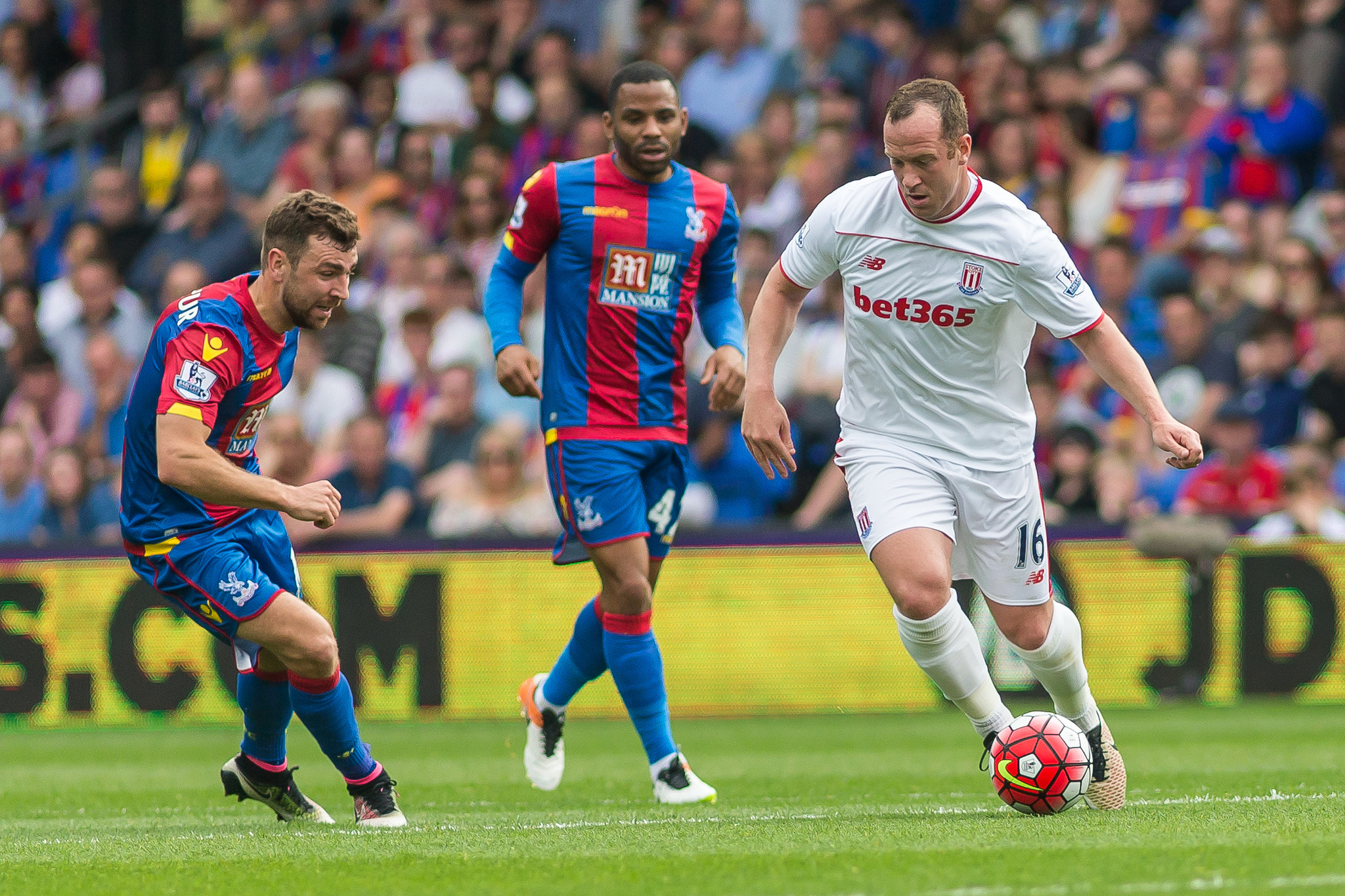 Canon EF 200mm F2.8L II USM sample photo. Crystal palace v stoke city - 7th may '16 photography