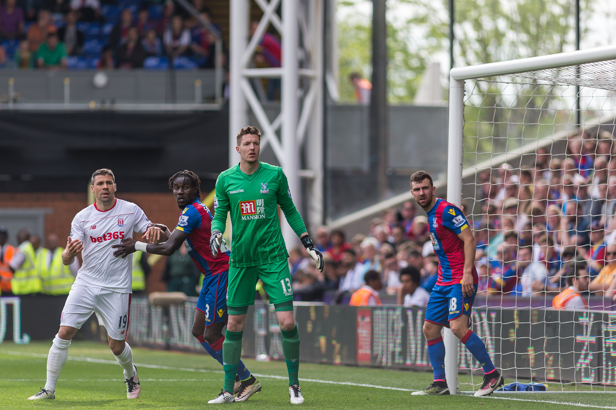 Canon EF 200mm F2.8L II USM sample photo. Crystal palace v stoke city - 7th may '16 photography