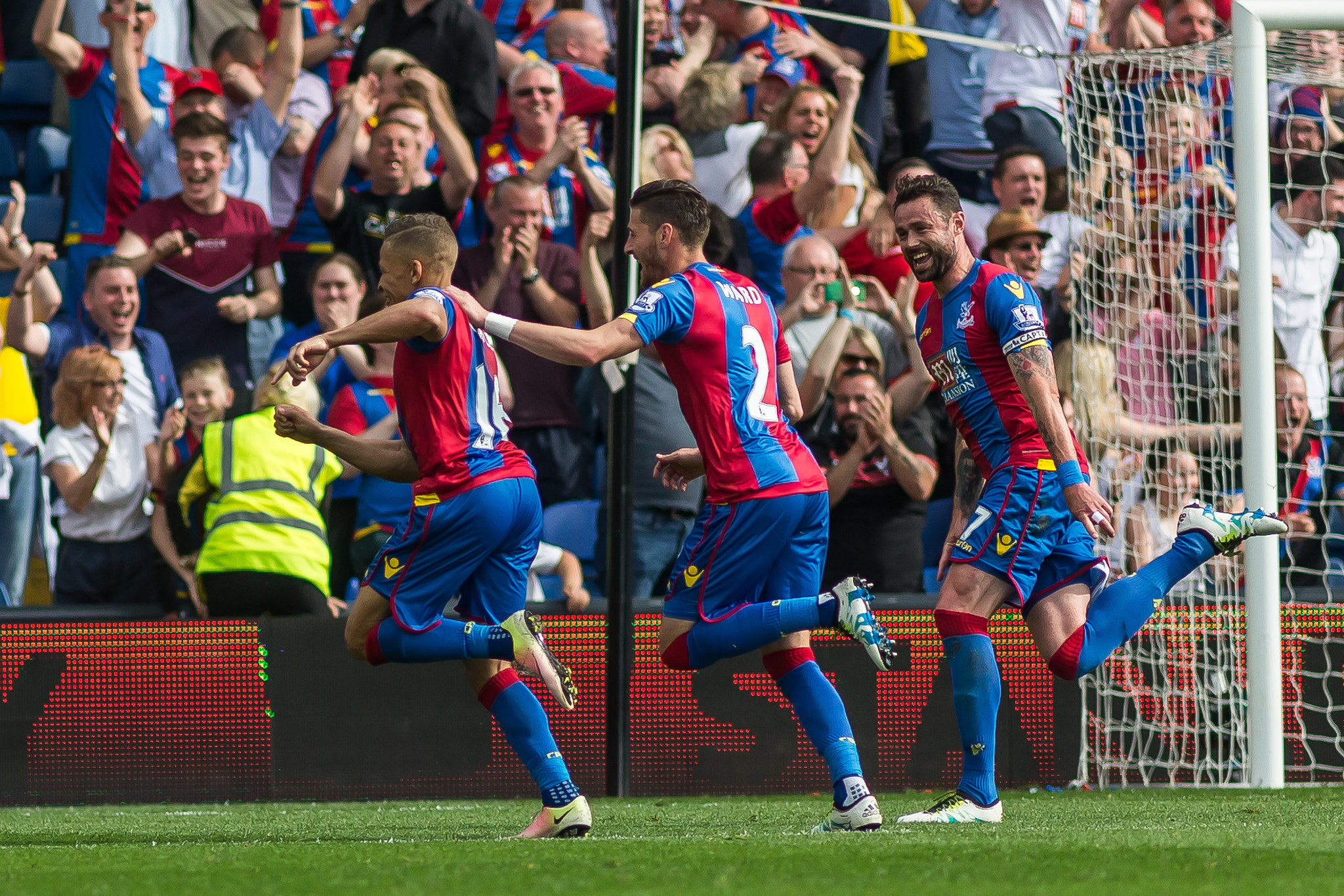 Canon EF 200mm F2.8L II USM sample photo. Crystal palace v stoke city - 7th may '16 photography