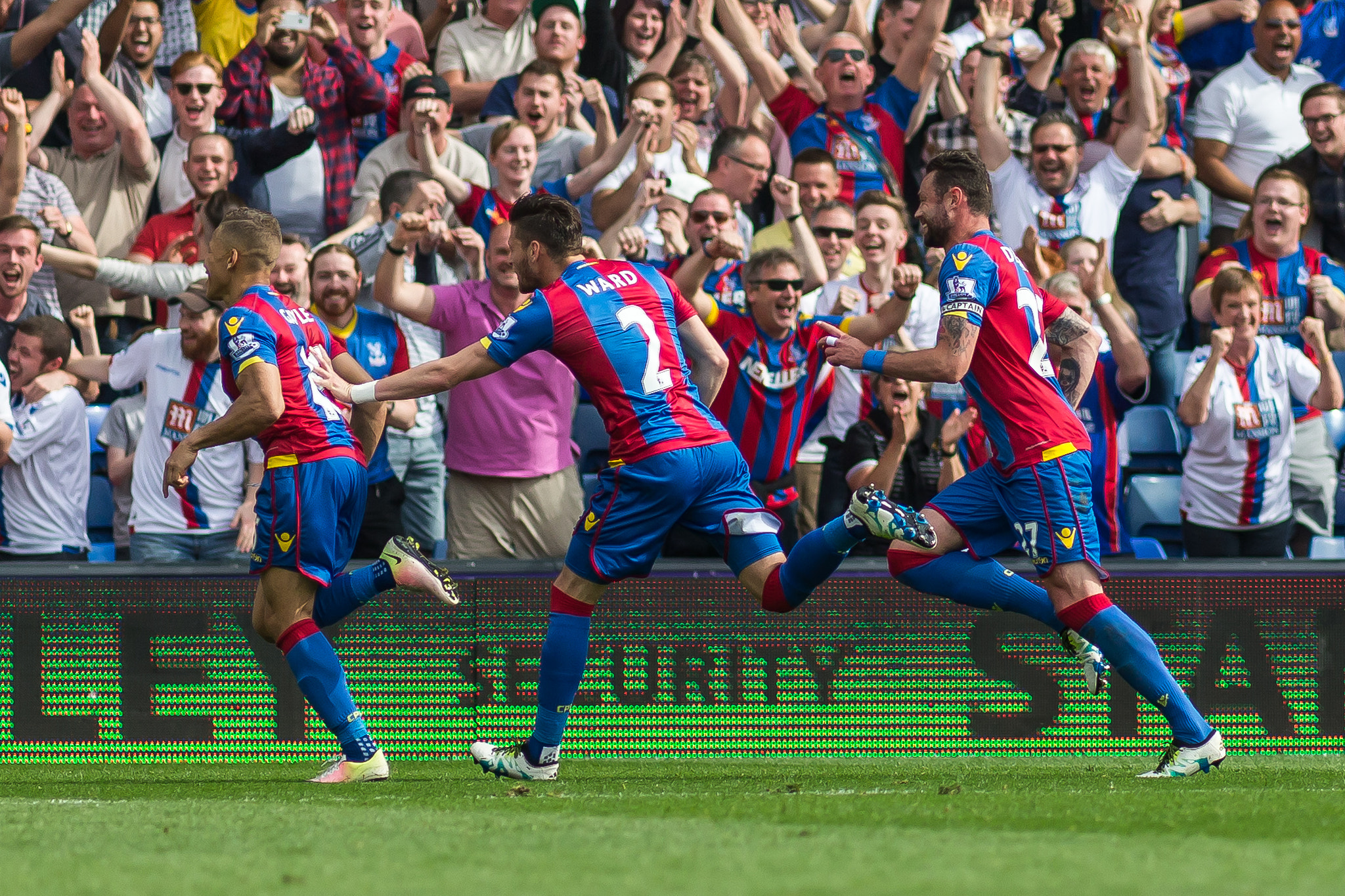 Canon EF 200mm F2.8L II USM sample photo. Crystal palace v stoke city - 7th may '16 photography