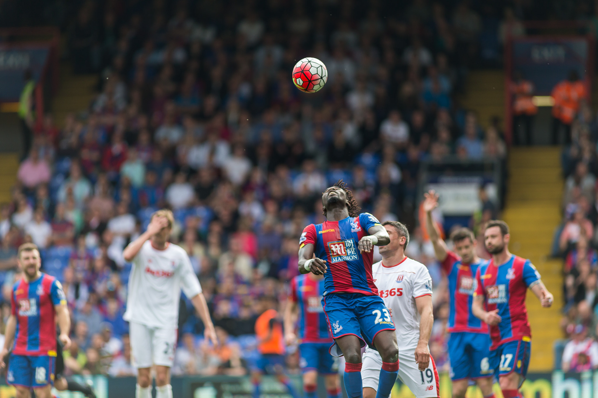 Canon EF 200mm F2.8L II USM sample photo. Crystal palace v stoke city - 7th may '16 photography