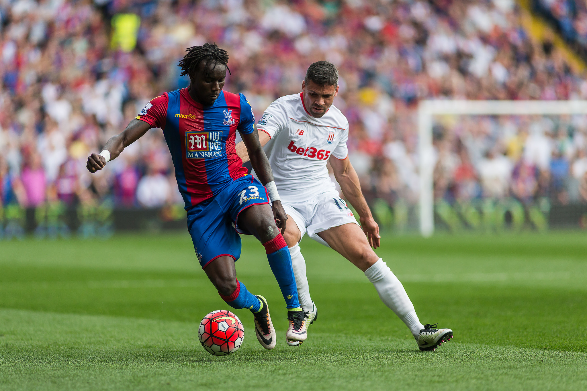 Canon EF 200mm F2.8L II USM sample photo. Crystal palace v stoke city - 7th may '16 photography