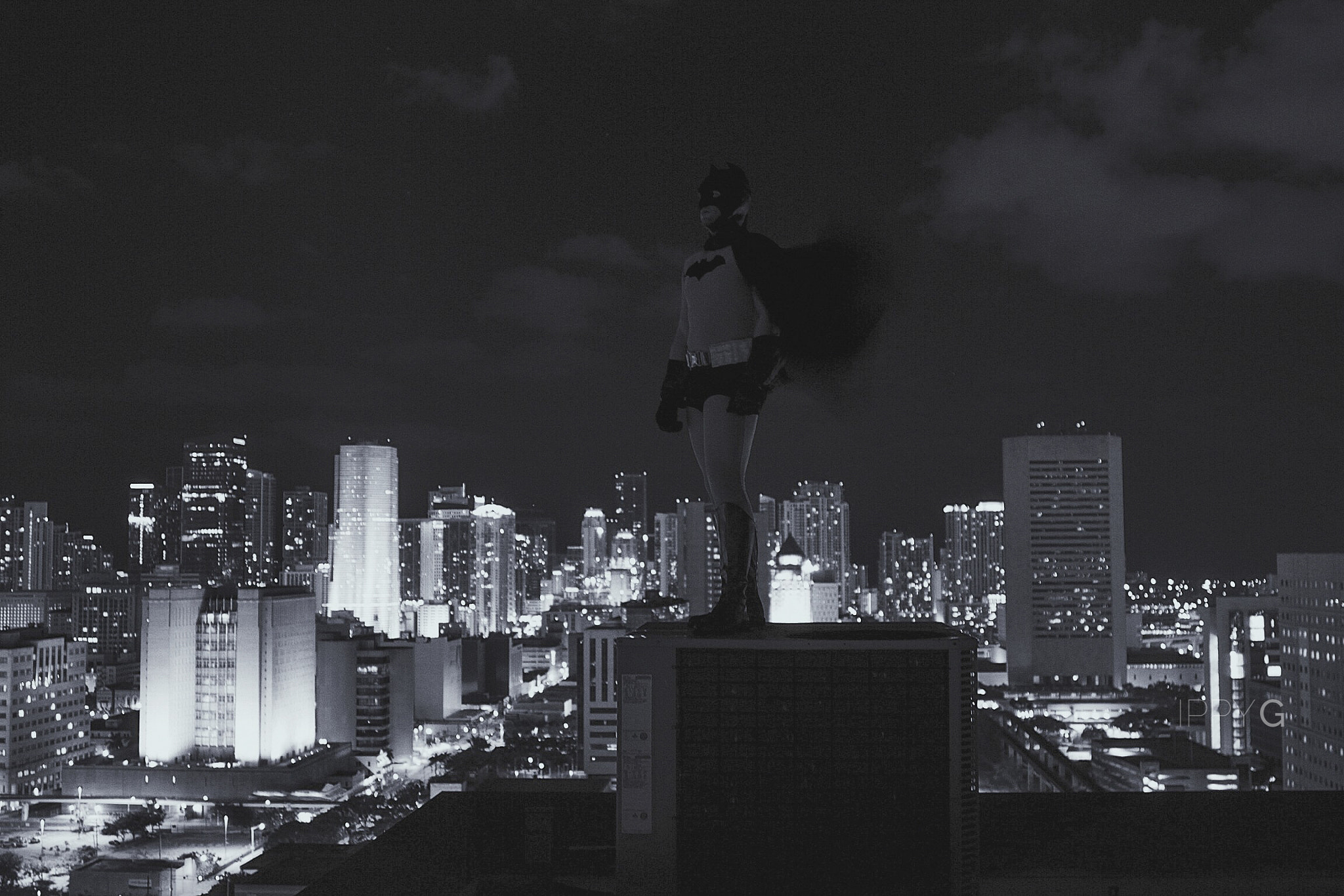 Canon EF 24mm F2.8 IS USM sample photo. Rooftop security photography