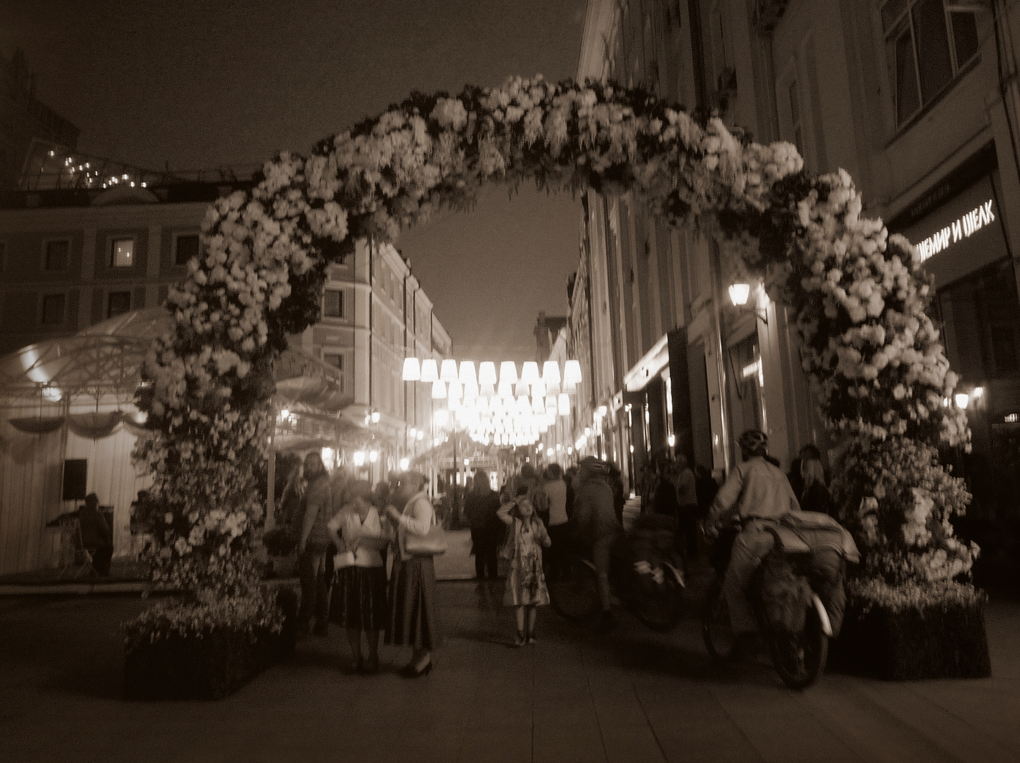 Panasonic DMC-FX500 sample photo. Retro moscow.  9 may. photography