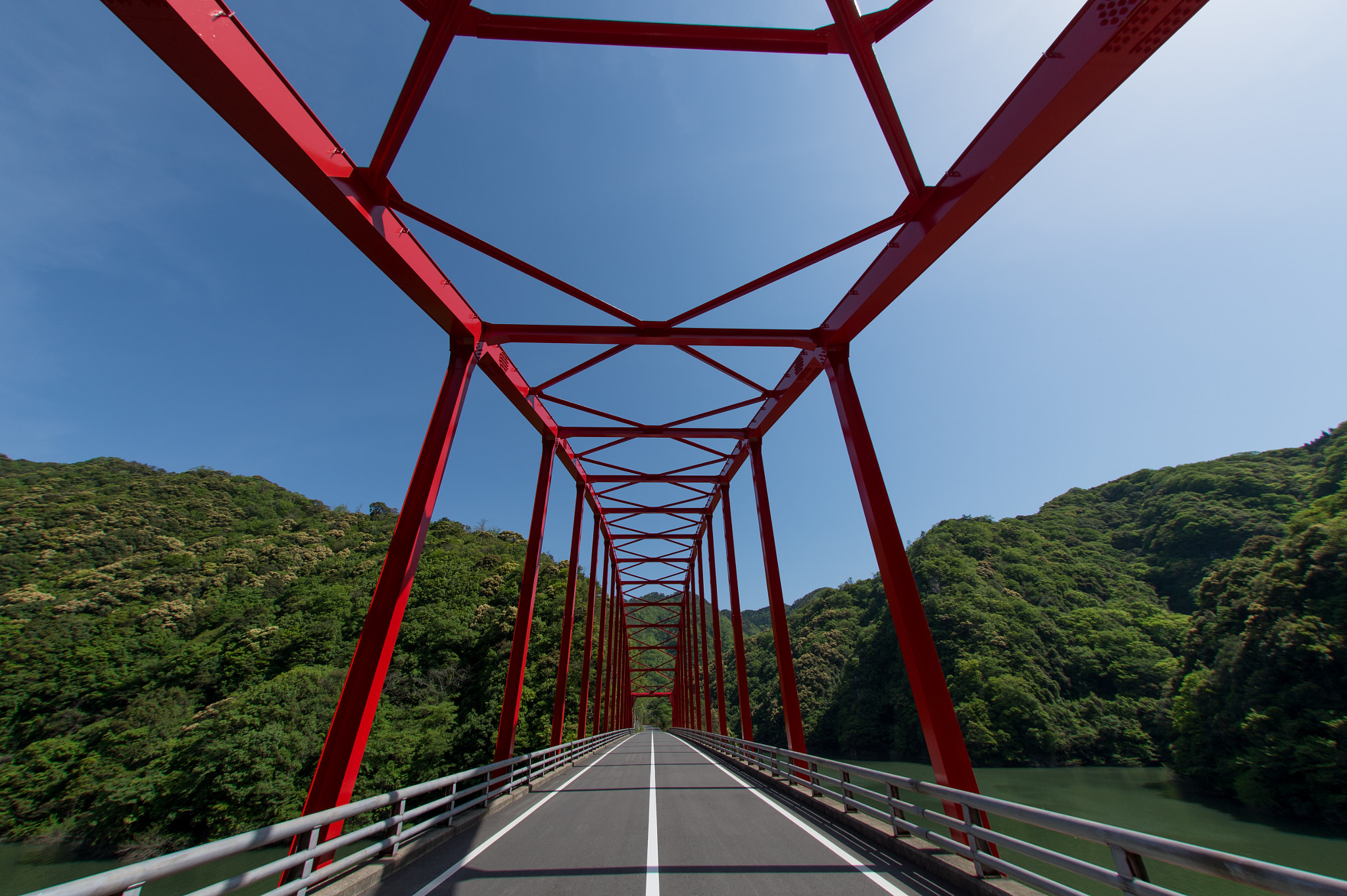Nikon Df + Sigma 15mm F2.8 EX DG Diagonal Fisheye sample photo. Red bridge photography