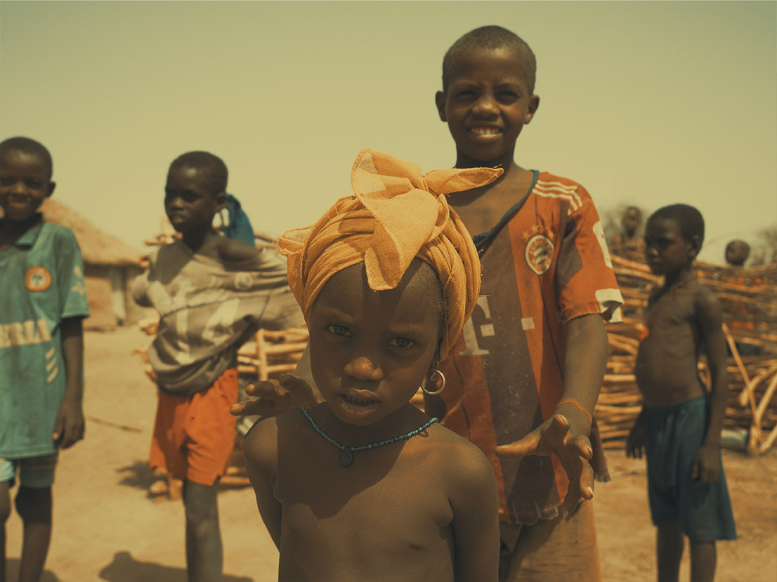 LUMIX G VARIO 35-100/F4.0-5.6 sample photo. African children photography