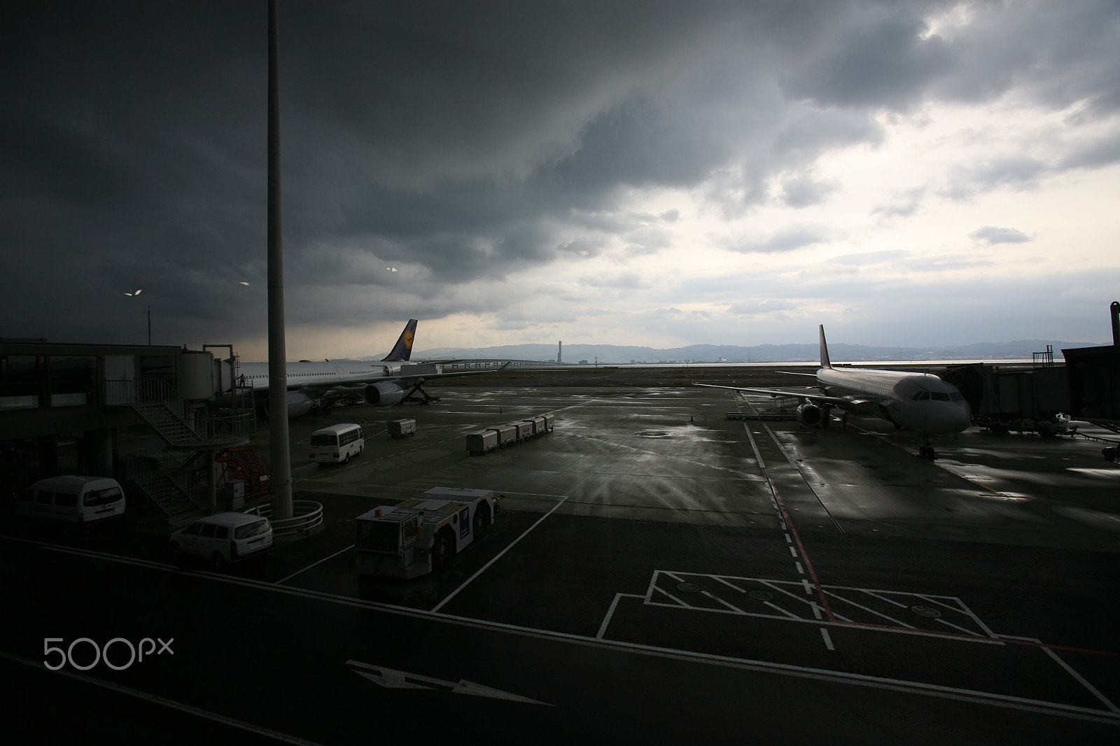 Canon EF 16-35mm F2.8L USM sample photo. Kansai airport photography
