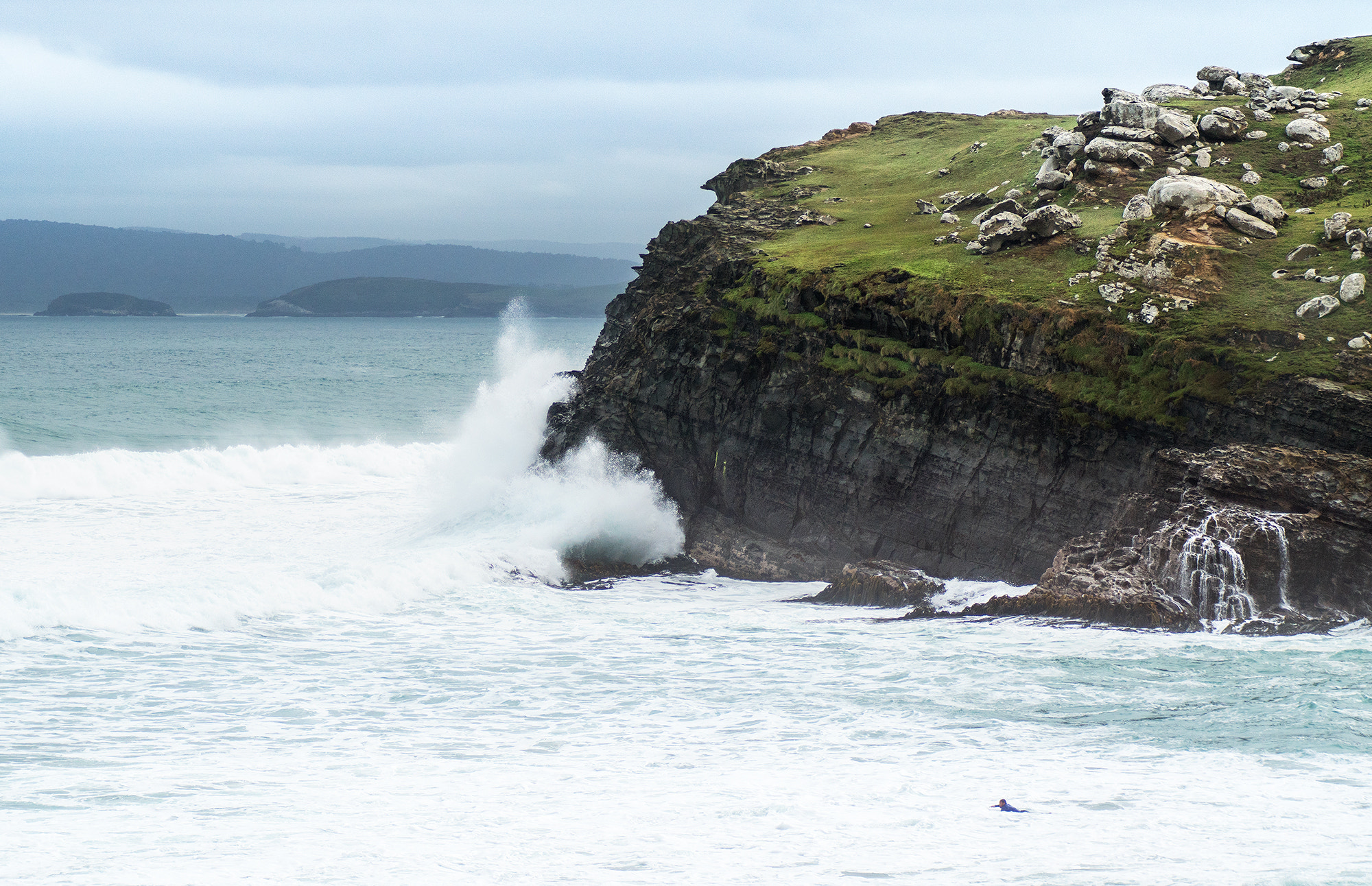 Sony ILCA-77M2 + Minolta AF 80-200mm F2.8 HS-APO G sample photo. Helena falls beach catlins photography