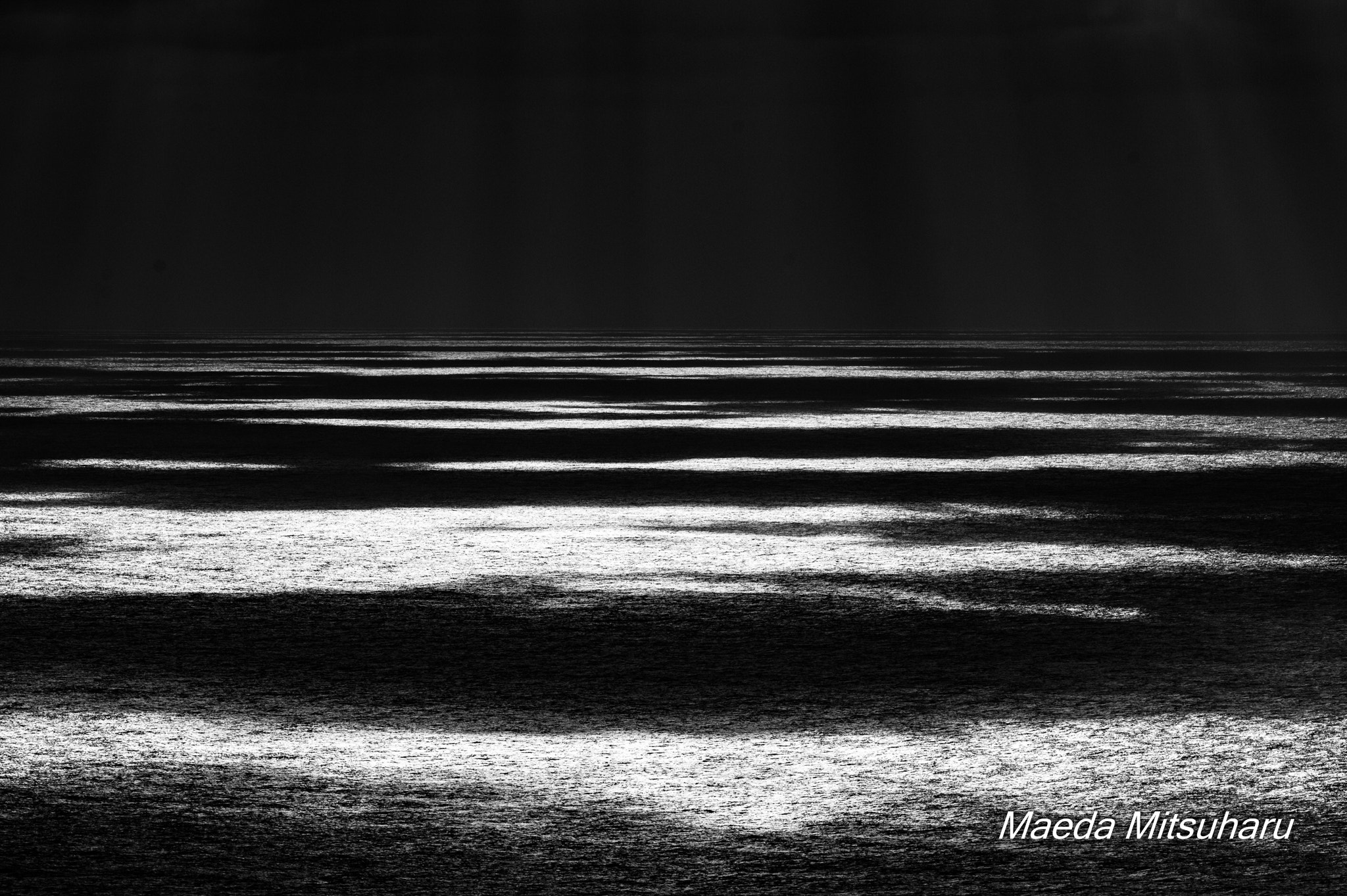 Nikon AF-S Nikkor 300mm F2.8G ED-IF VR sample photo. Shine and dark photography