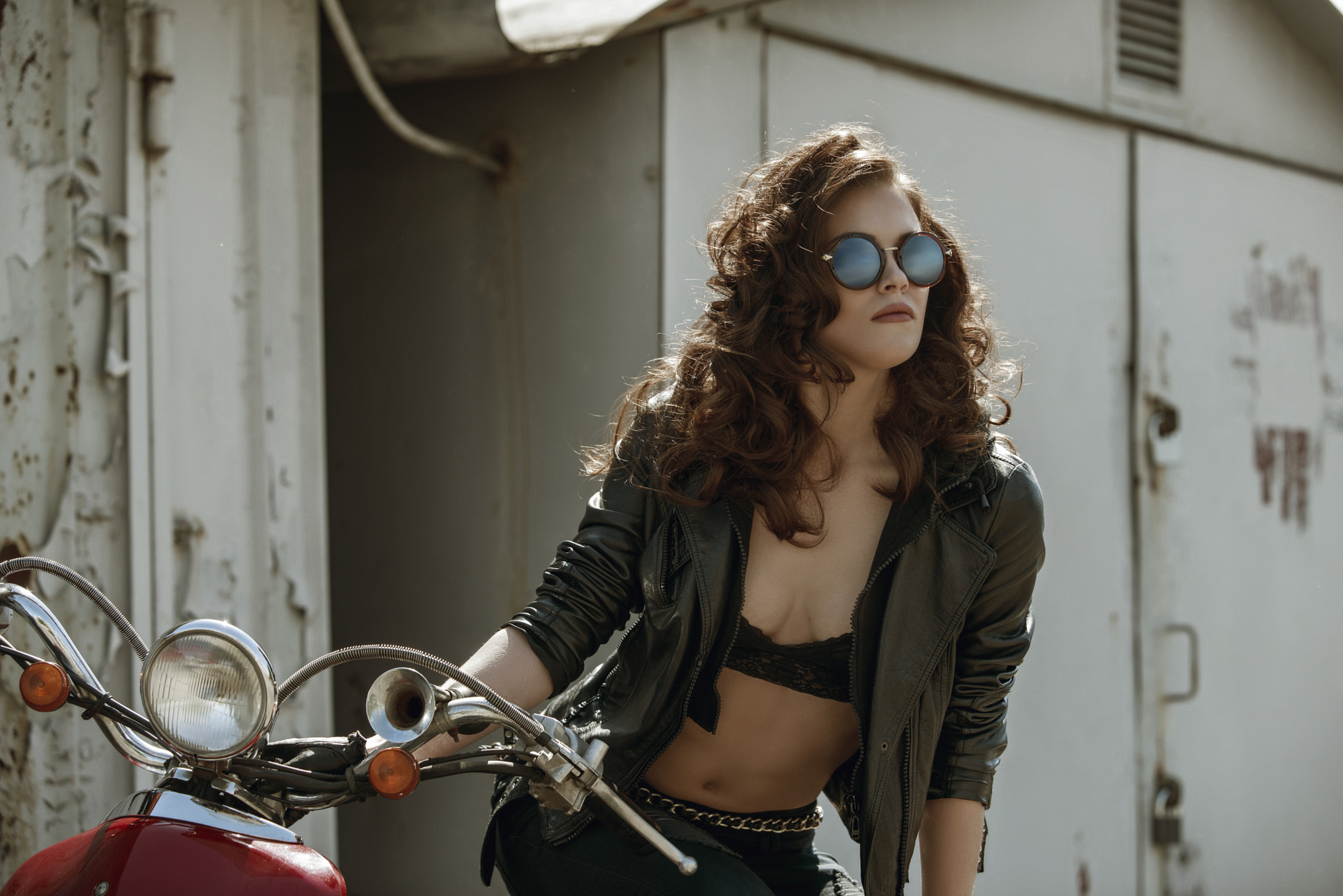 AF-S Zoom-Nikkor 80-200mm f/2.8D IF-ED sample photo. Portrait of a beautiful girl in leather jacket, brassiere and gl photography