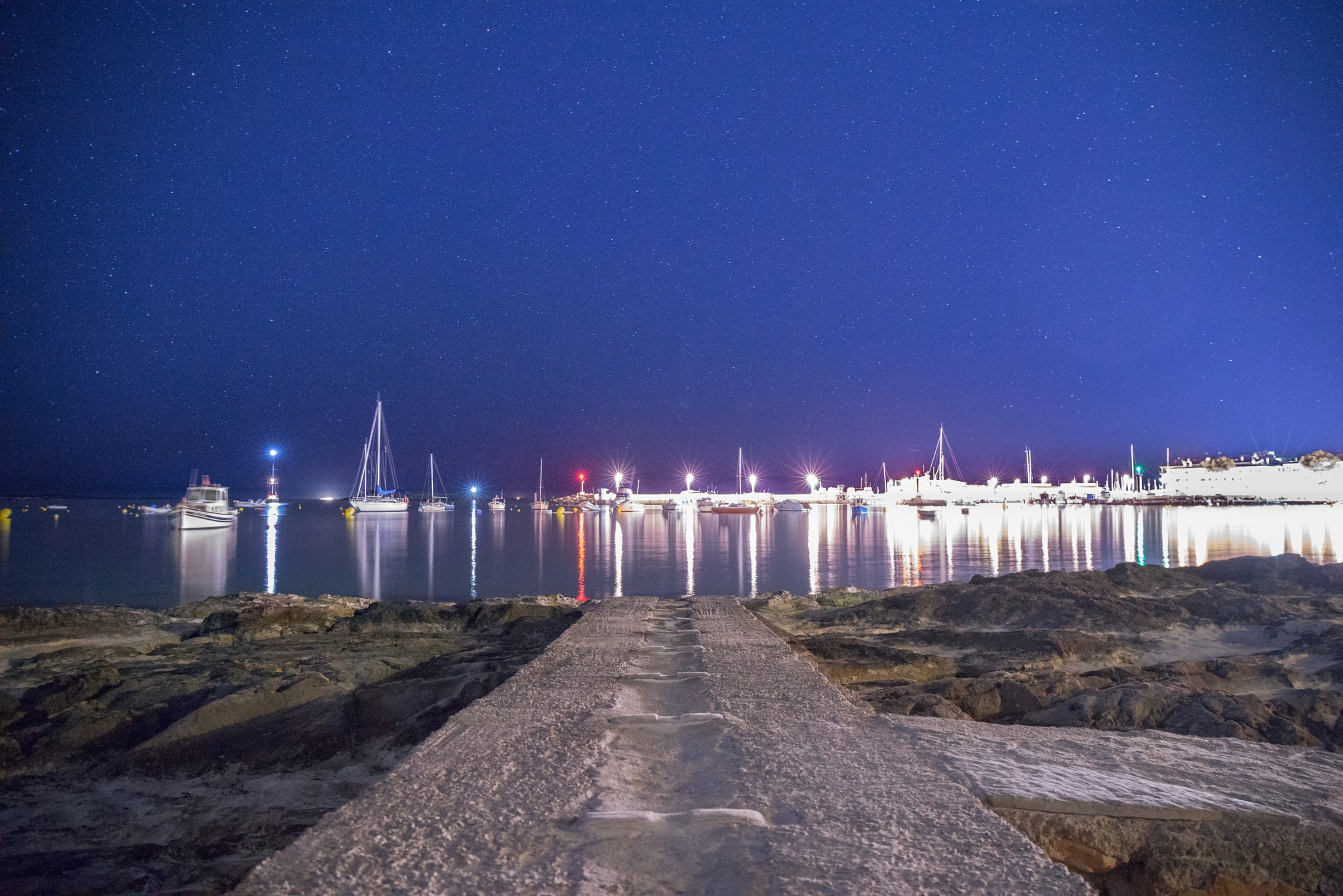 Sony a7R + Canon EF 24-70mm F4L IS USM sample photo. Clear night sky photography