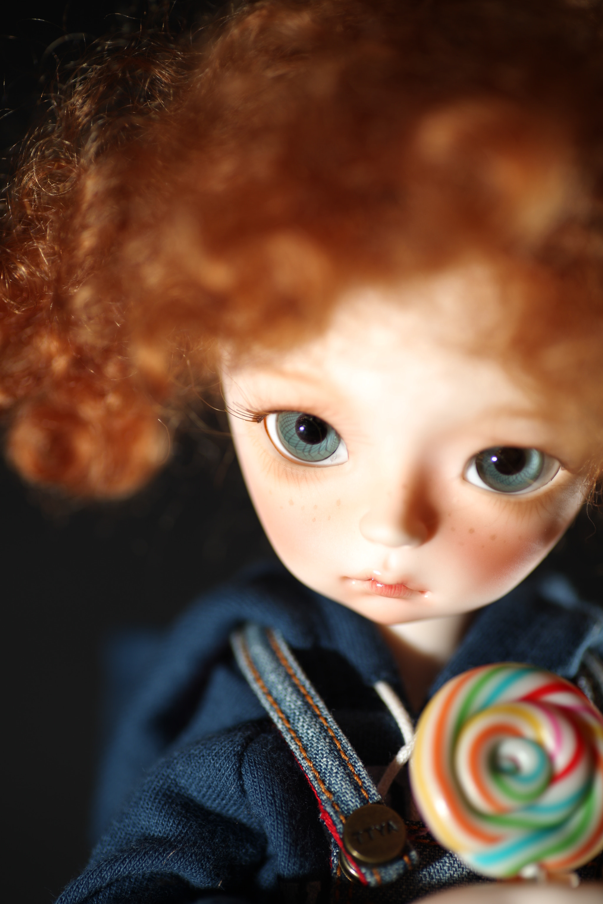 Canon EOS 5D Mark II + Tamron SP AF 90mm F2.8 Di Macro sample photo. Doll photography