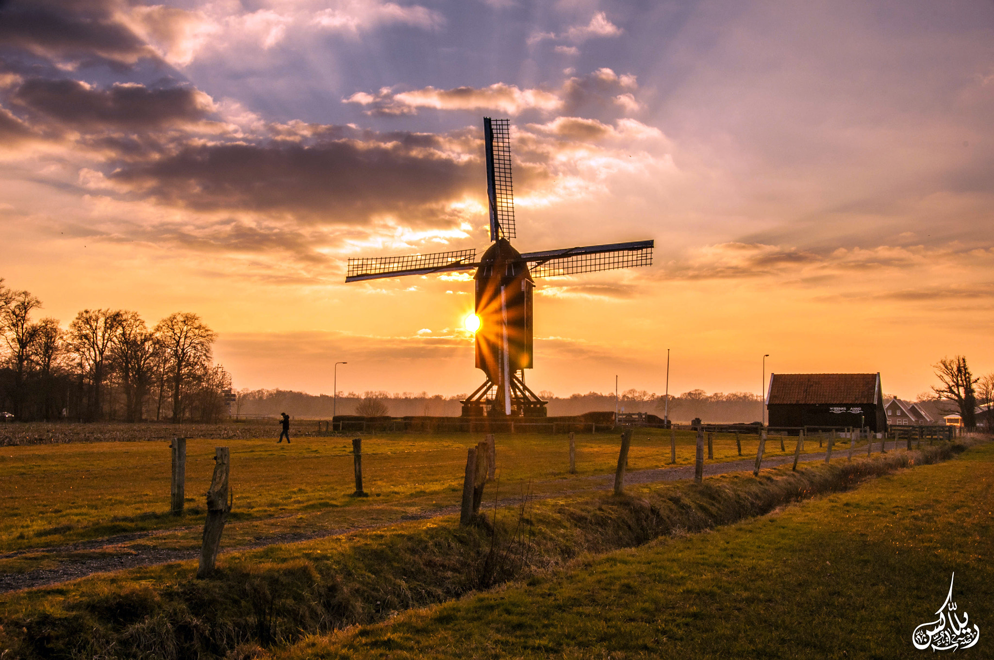 Sigma 18-250mm F3.5-6.3 DC Macro OS HSM sample photo. Windmill photography