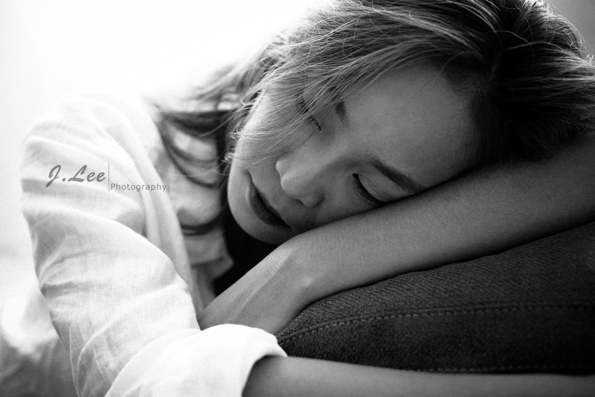 Sony SLT-A77 + Sony DT 35mm F1.8 SAM sample photo. Missing you photography