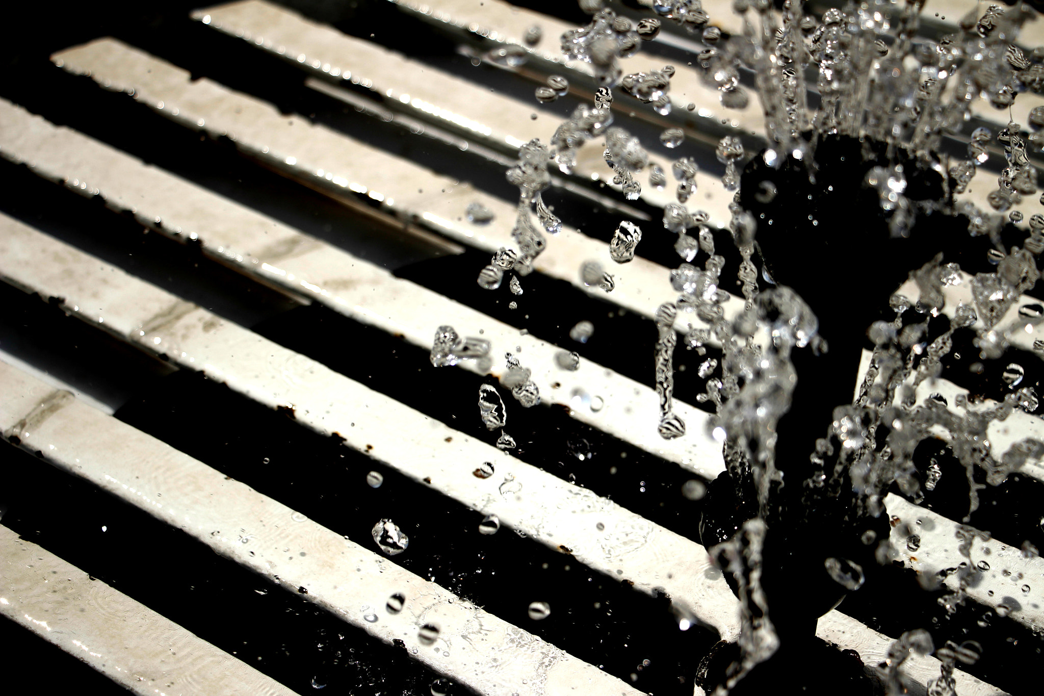 Canon EF-S 18-135mm F3.5-5.6 IS STM sample photo. Drops photography