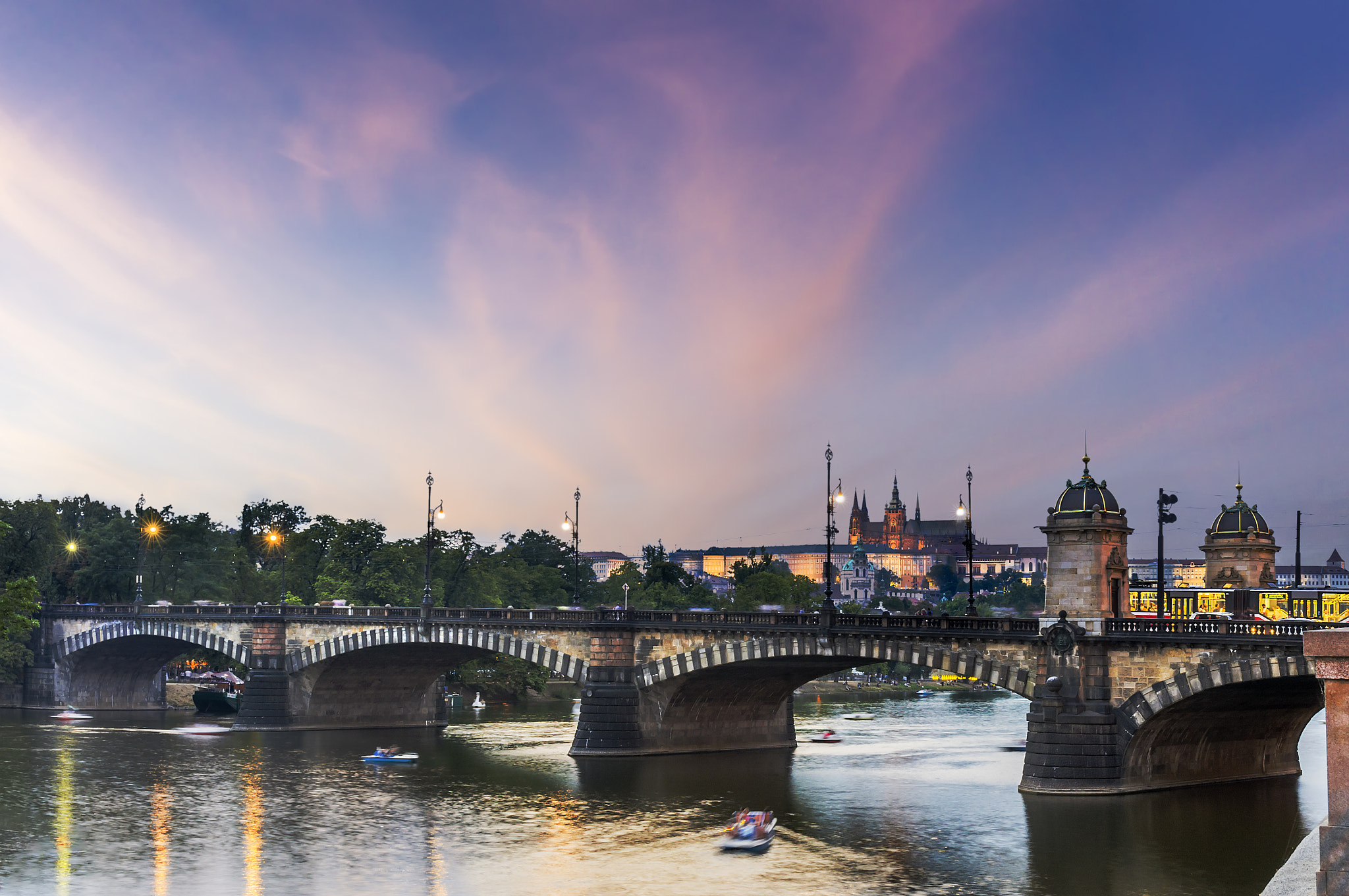 Pentax smc DA* 16-50mm F2.8 ED AL (IF) SDM sample photo. Prague evening. photography