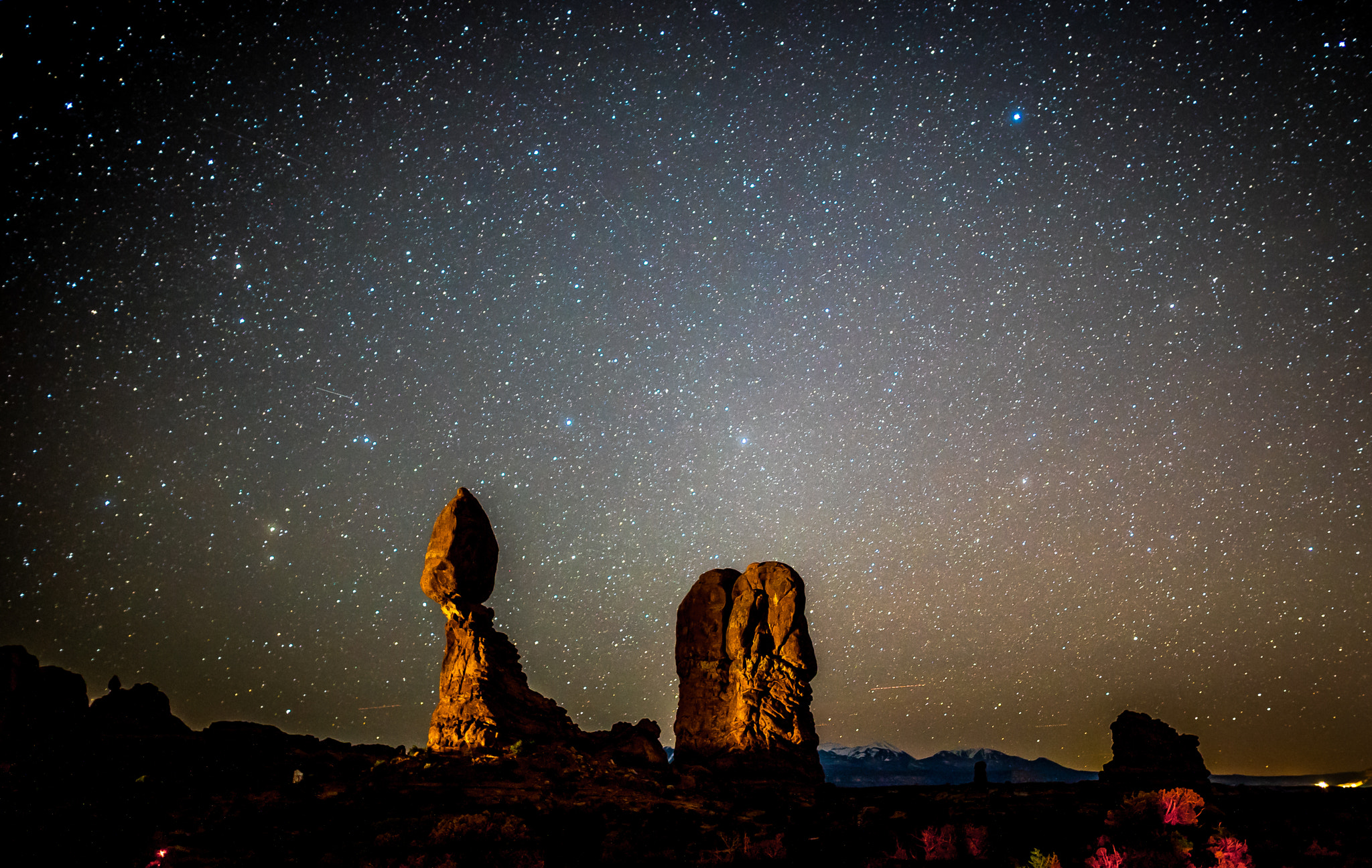 Sony a7S + Sony 70-400mm F4-5.6 G SSM sample photo. The balancing rock photography