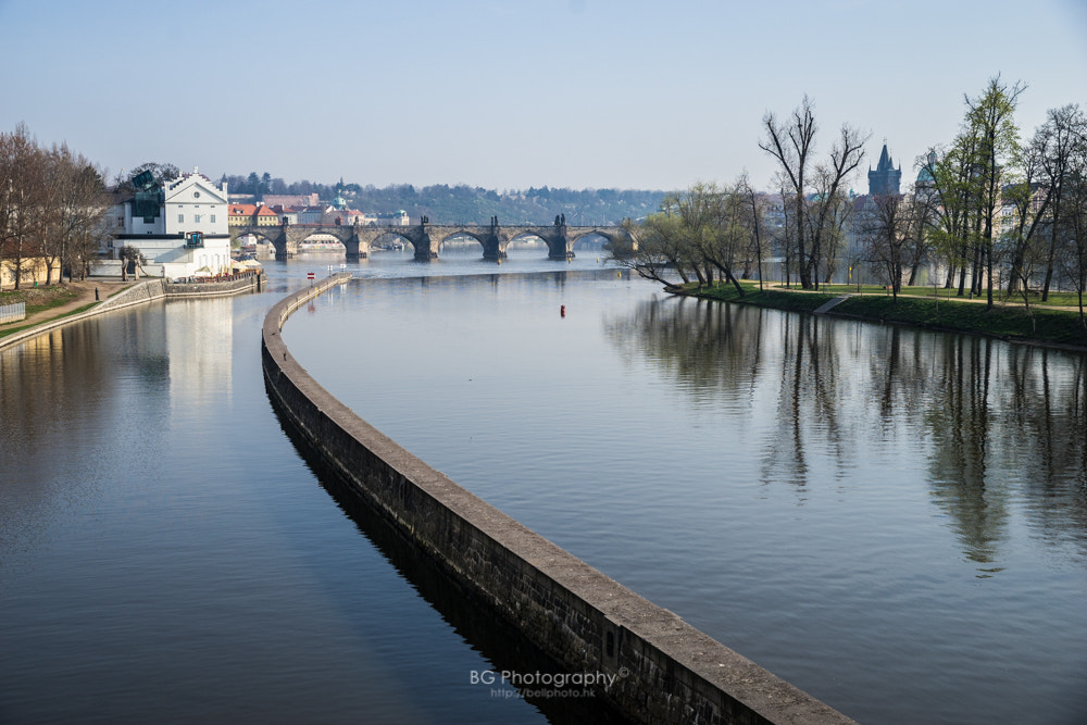 Sony a7 II + Canon EF 85mm F1.2L II USM sample photo. Vltava river. photography