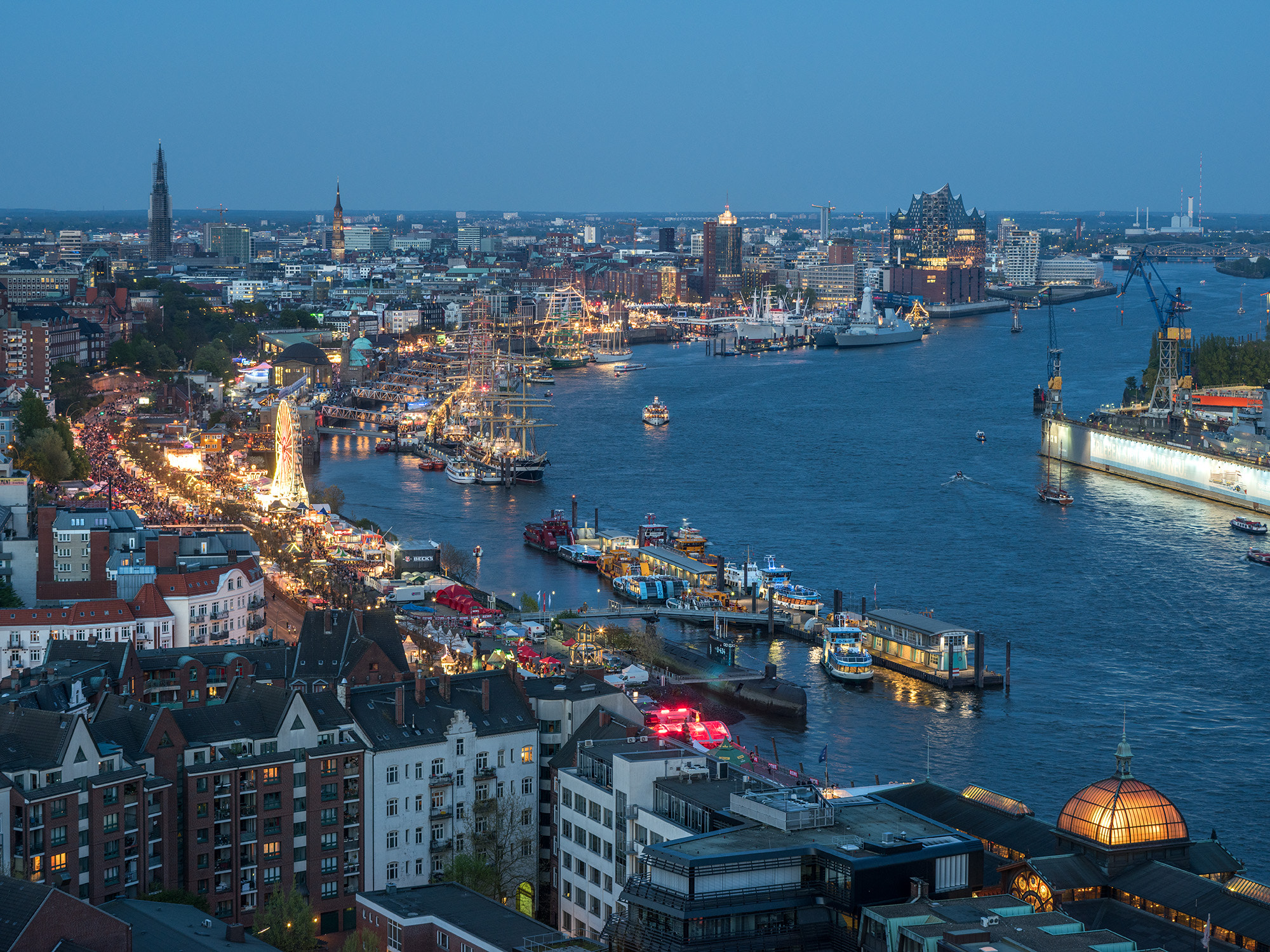 smc PENTAX-FA 645 80-160mm F4.5 sample photo. Hamburger hafen mit elbphilharmonie photography