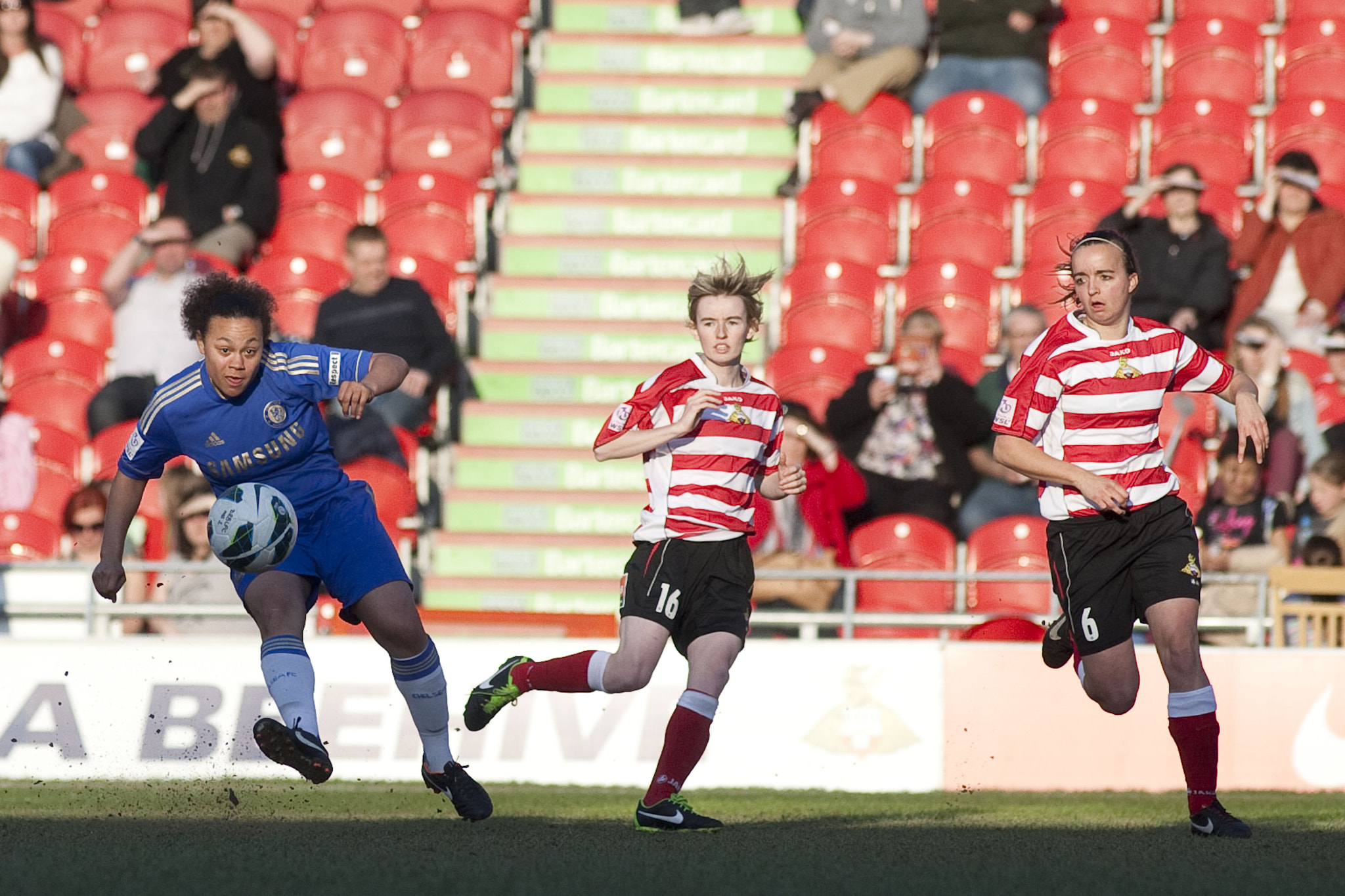 Canon EF 200mm f/1.8L sample photo. Drew spence (chelsea makes a long pass
 - doncaster rovers belles vs chelsea ladies - fa womens... photography