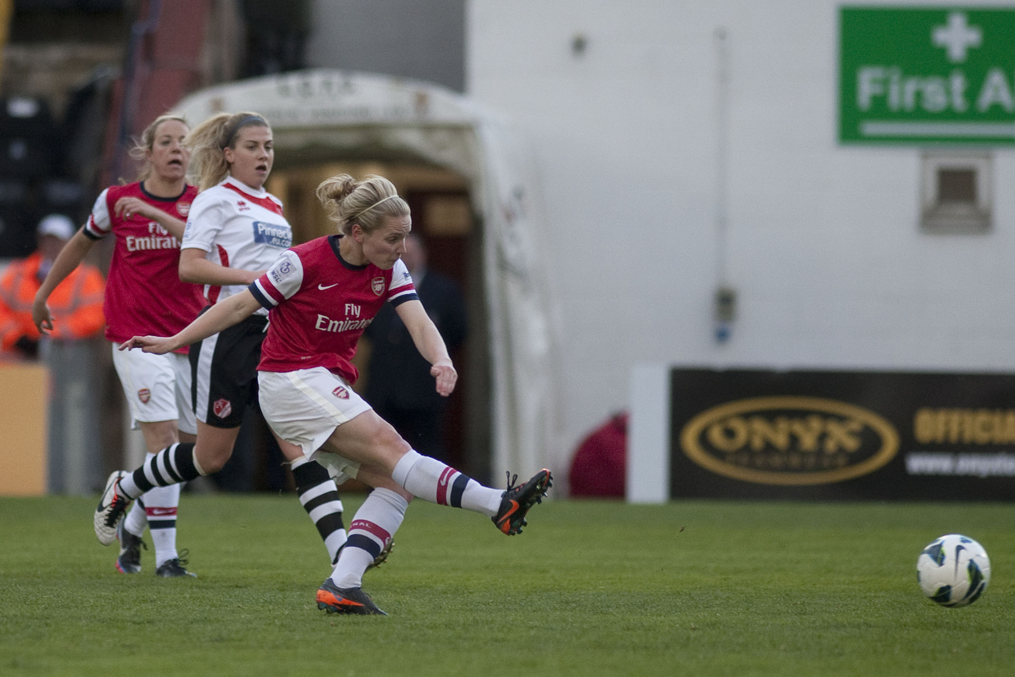 Canon EF 200mm f/1.8L sample photo. Kim little strikes on goal for arsenal
 - lincoln ladies vs arsenal ladies - fa womens super... photography