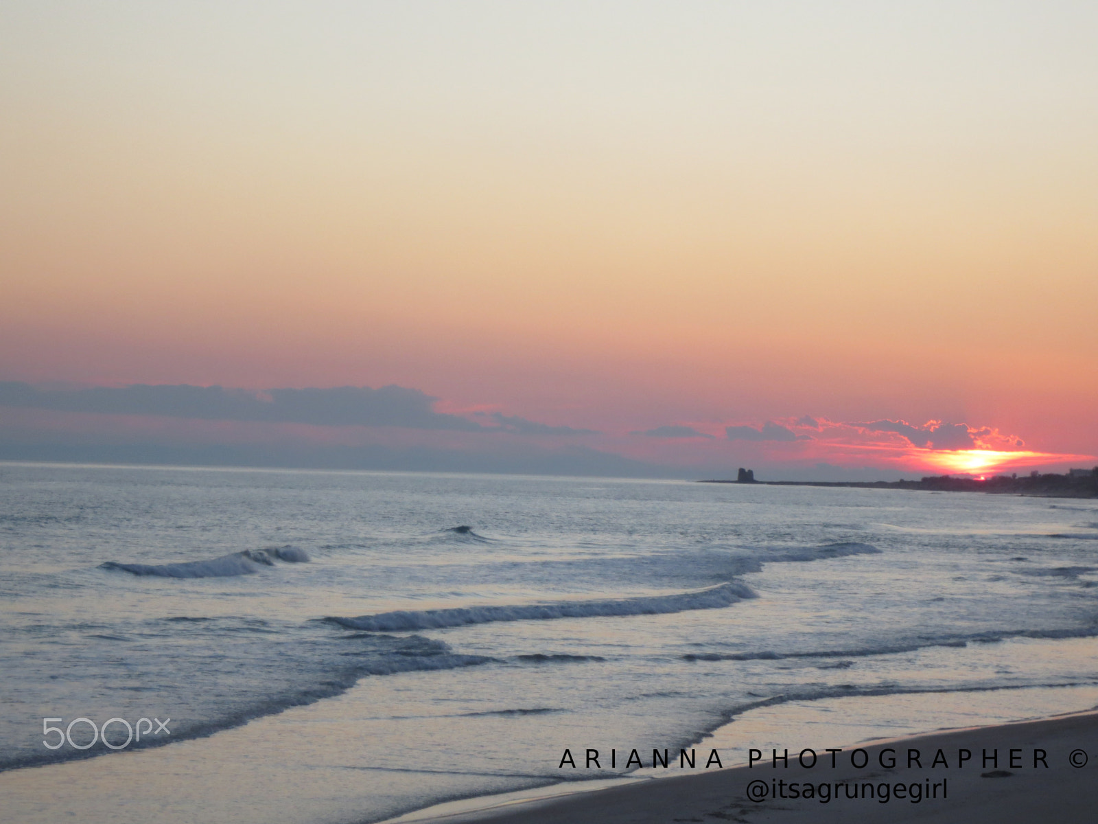 Canon PowerShot ELPH 110HS (PowerShot IXUS 125 HS) sample photo. Romantic sunset at the beach. photography