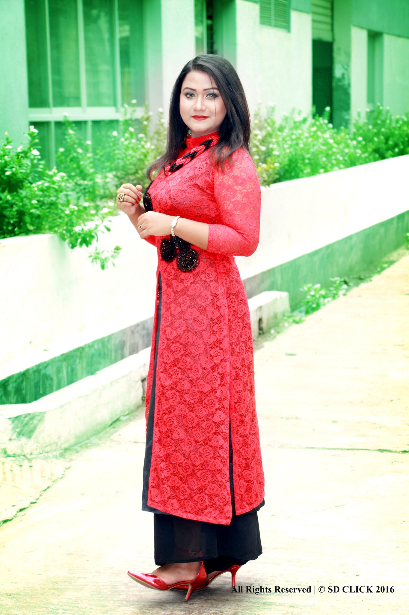 Canon EF 28mm F1.8 USM sample photo. Singer zanita ahmed zhilik photography