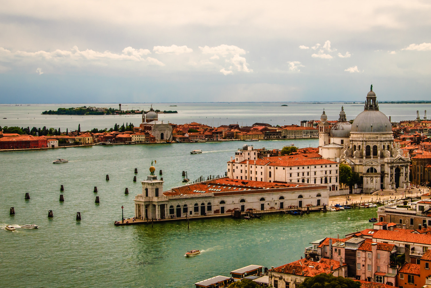 Nikon D3000 sample photo. Santa maría della salute photography