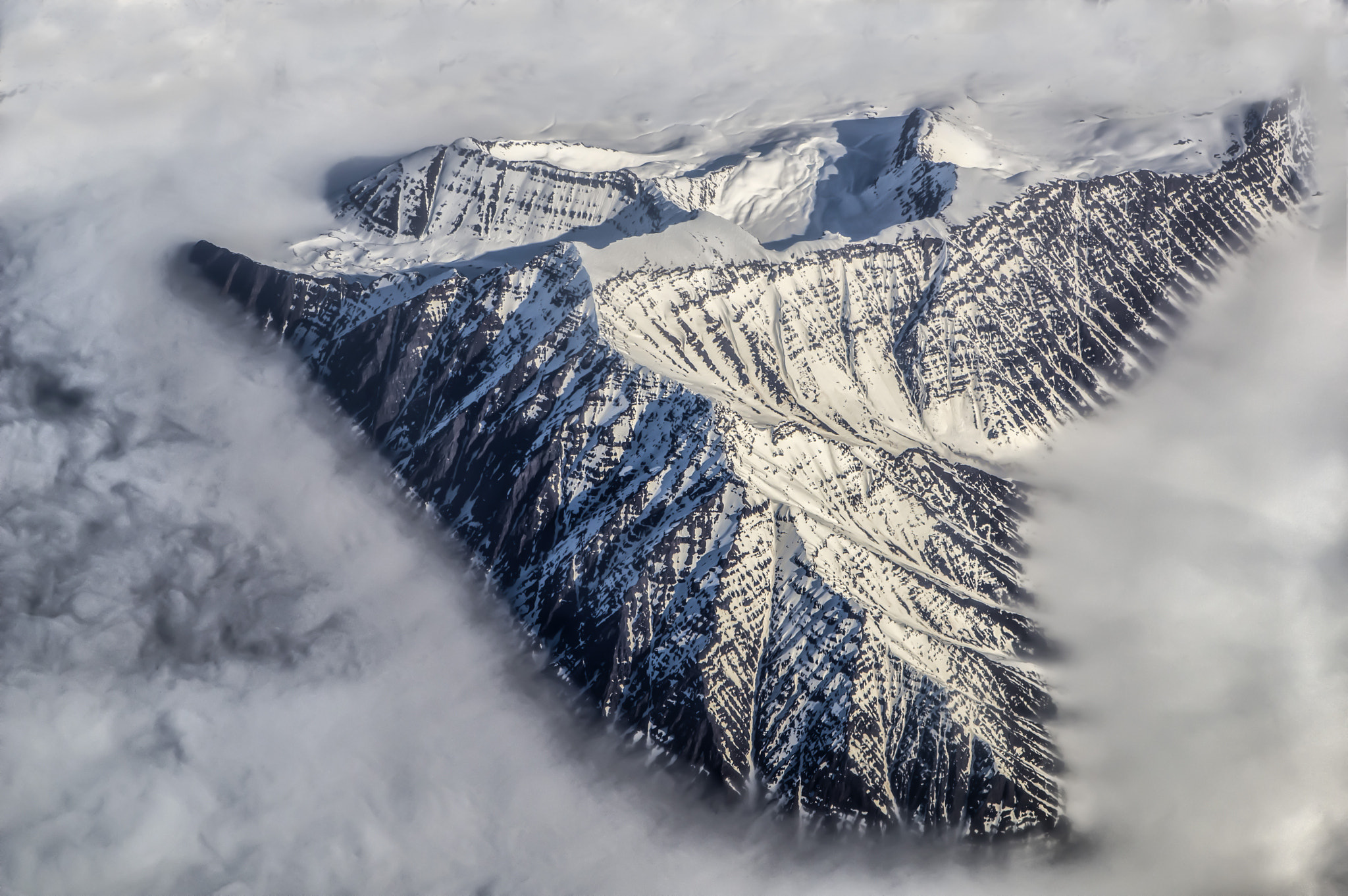 Tamron AF 28-75mm F2.8 XR Di LD Aspherical (IF) sample photo. Piercing the clouds photography