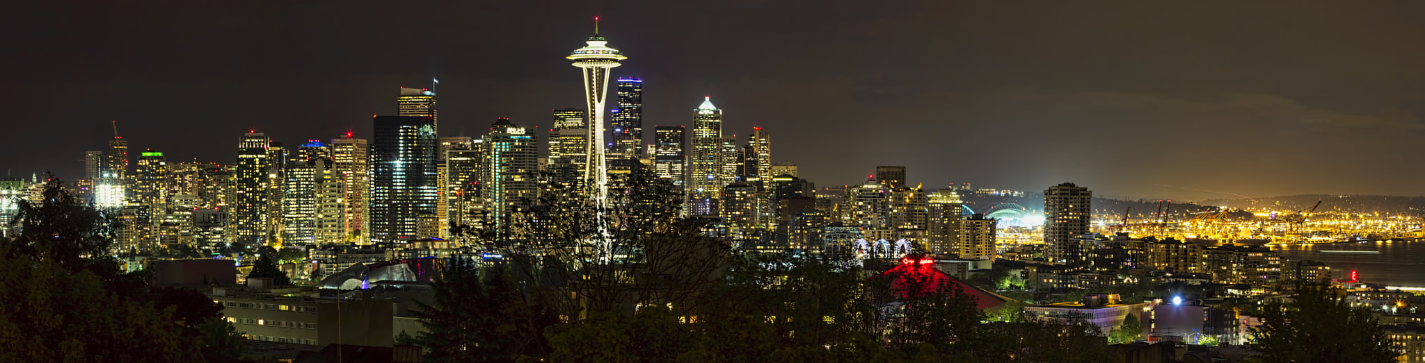 Canon EF 70-200mm F2.8L IS II USM sample photo. Seattle skyline at night photography