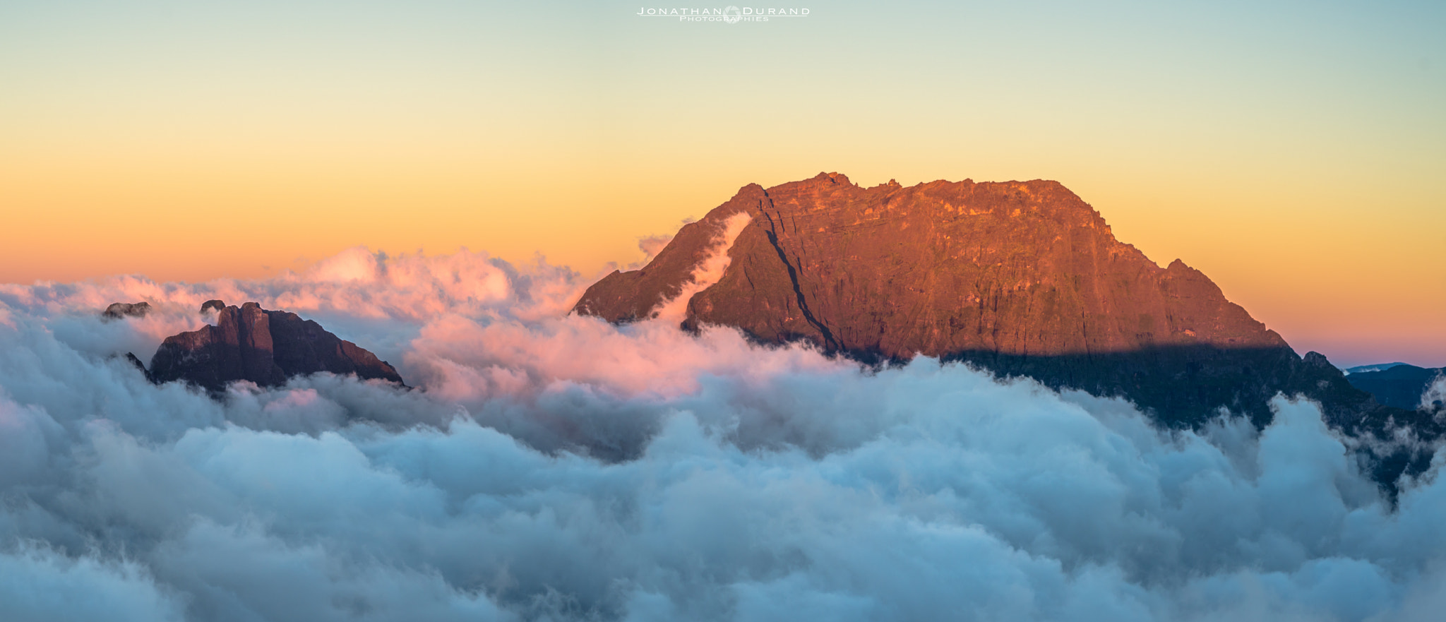 Nikon D600 + AF Nikkor 50mm f/1.8 sample photo. Last sunshine on piton des neiges mount photography