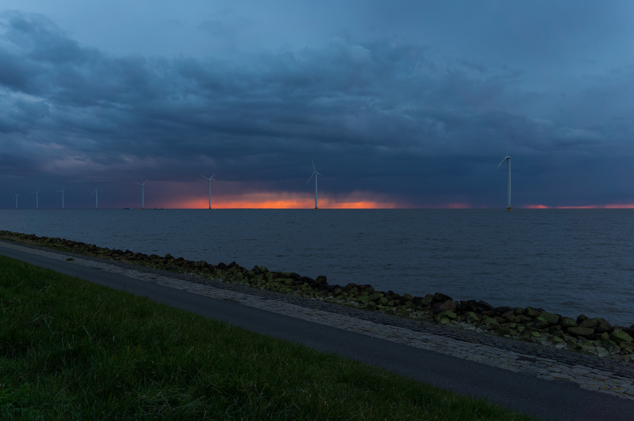 Sony Alpha NEX-5N + Sigma 19mm F2.8 EX DN sample photo. B photography