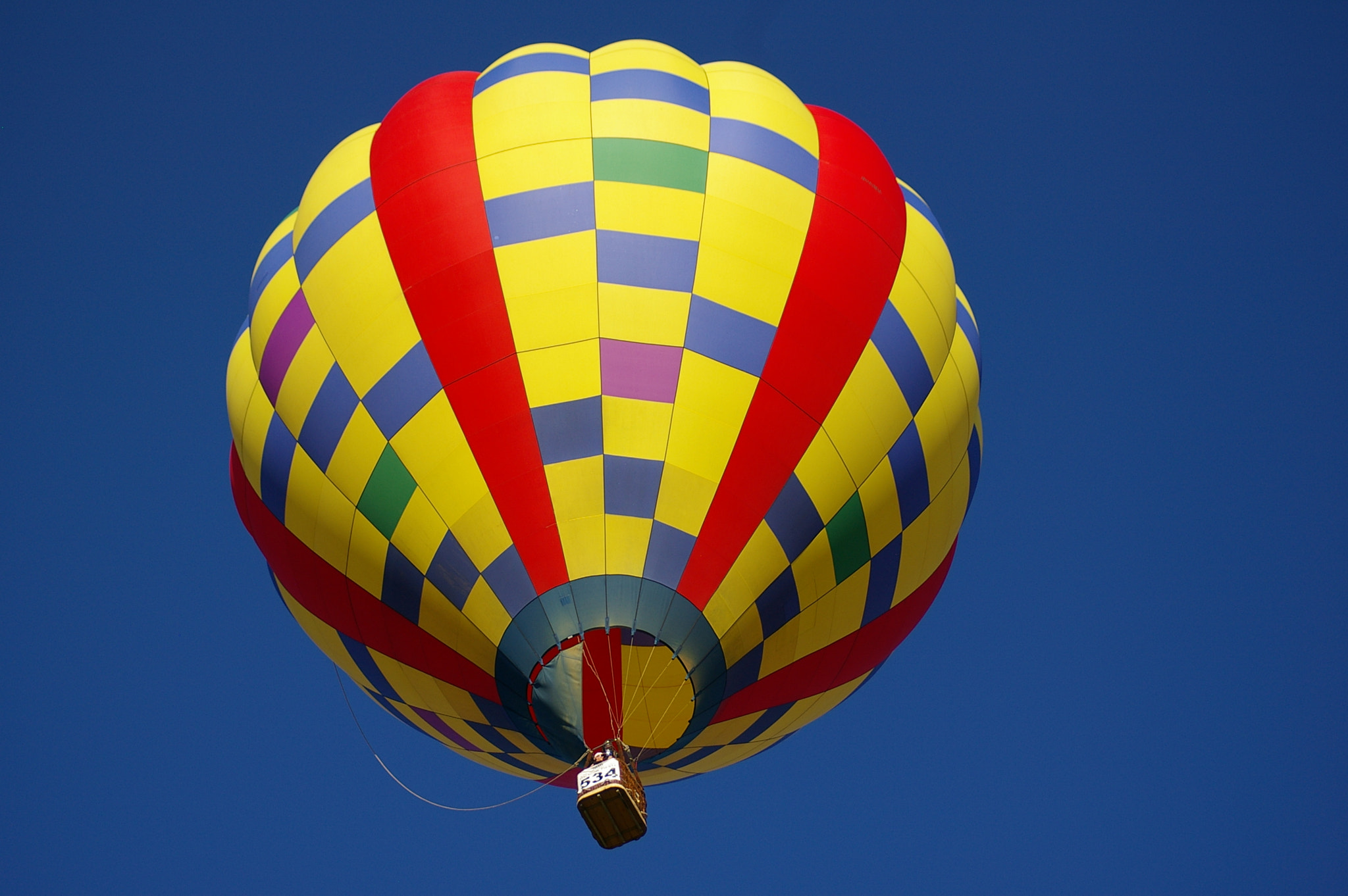 Pentax *ist DL sample photo. Hot air balloon takes off at sunrise photography
