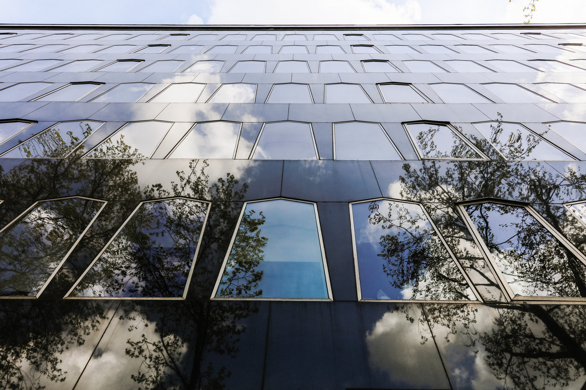 Canon EOS 5DS R + Canon EF 11-24mm F4L USM sample photo. U.k. london photography