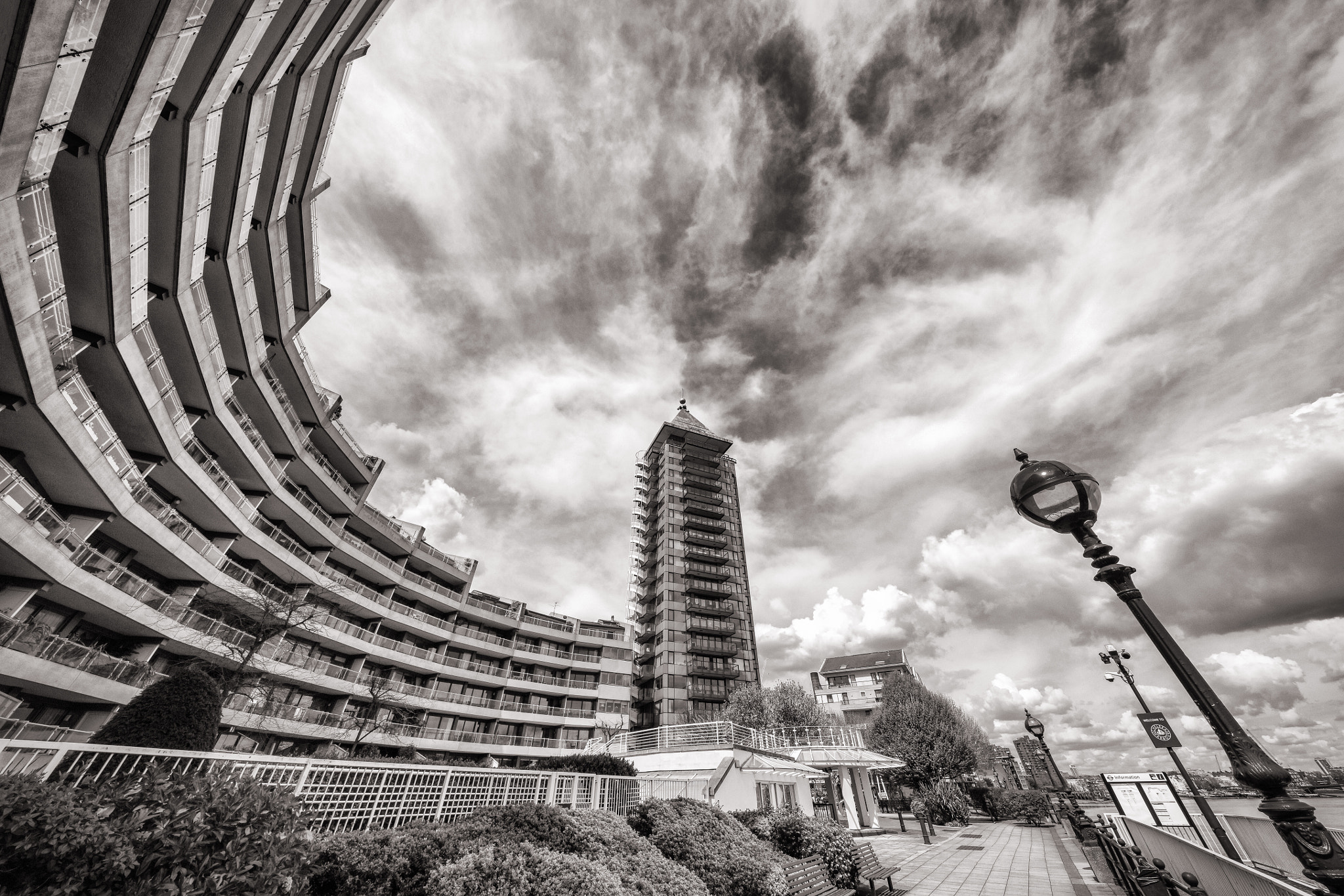 Canon EOS 5DS R + Canon EF 11-24mm F4L USM sample photo. U.k. london photography