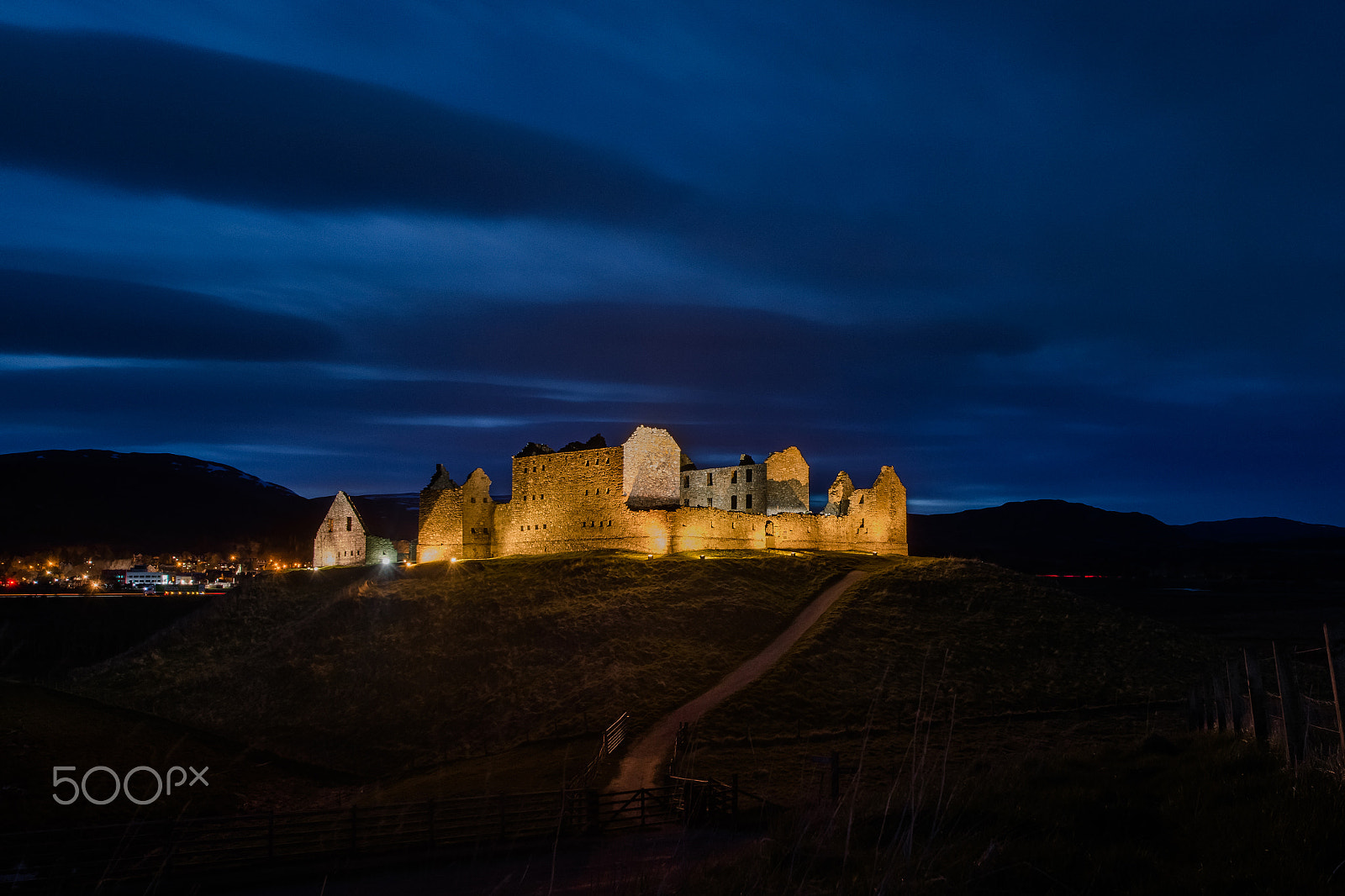 Sigma 8-16mm F4.5-5.6 DC HSM sample photo. Ruthven barracks photography