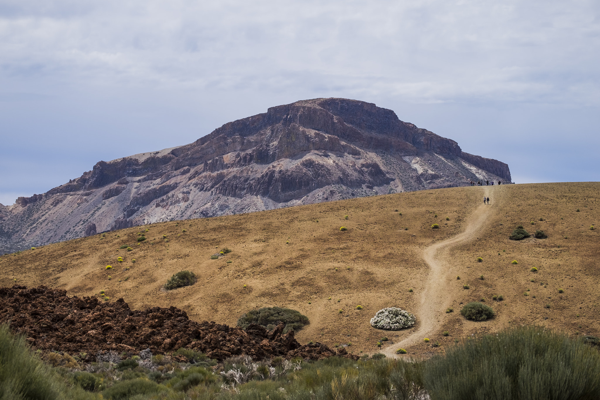 Fujifilm X-E2 + Fujifilm XC 50-230mm F4.5-6.7 OIS sample photo. A path in teide national park photography