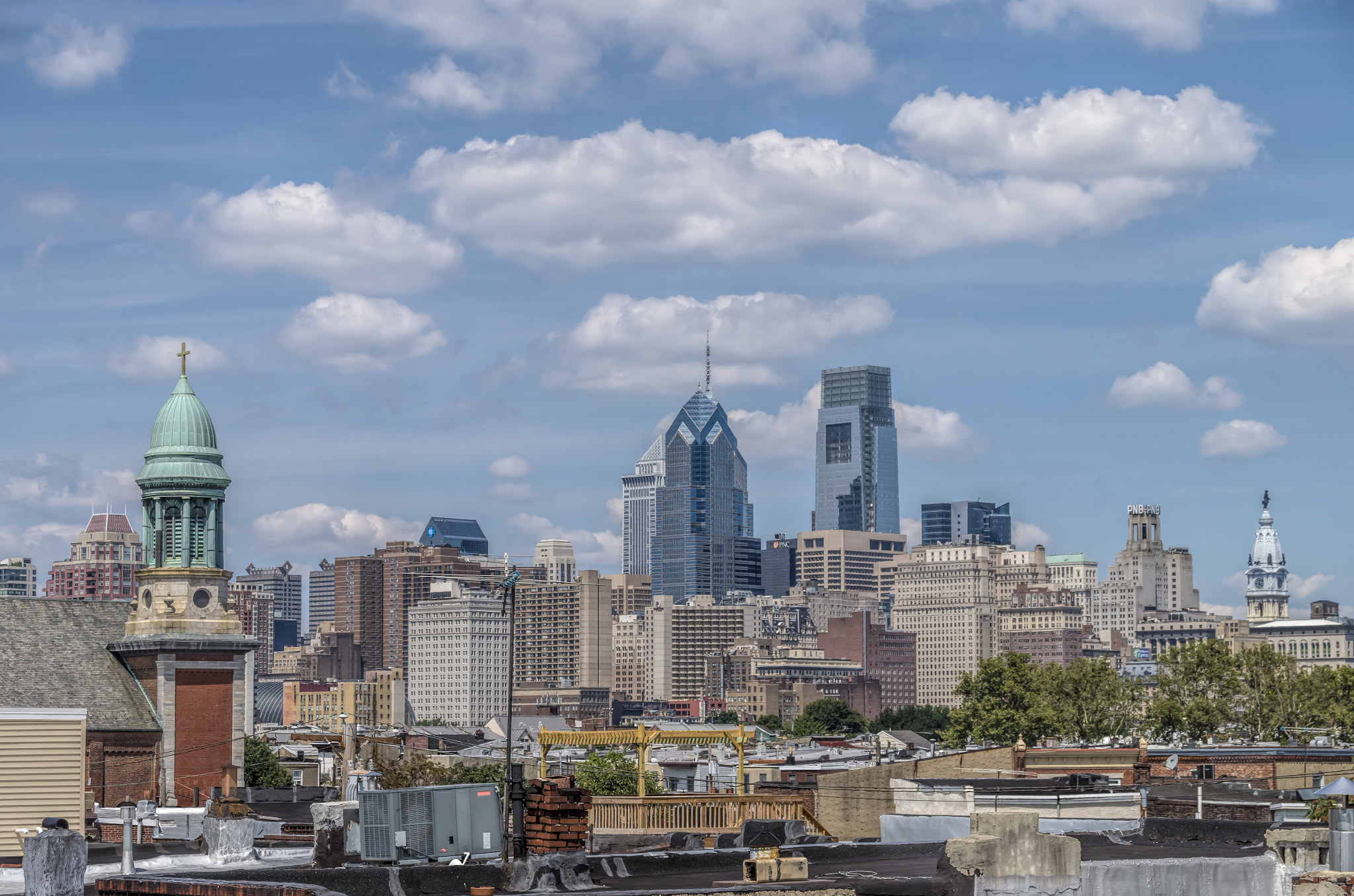 Pentax K-30 + Sigma 18-250mm F3.5-6.3 DC Macro OS HSM sample photo. Sometimes it really is sunny in philadelphia... photography