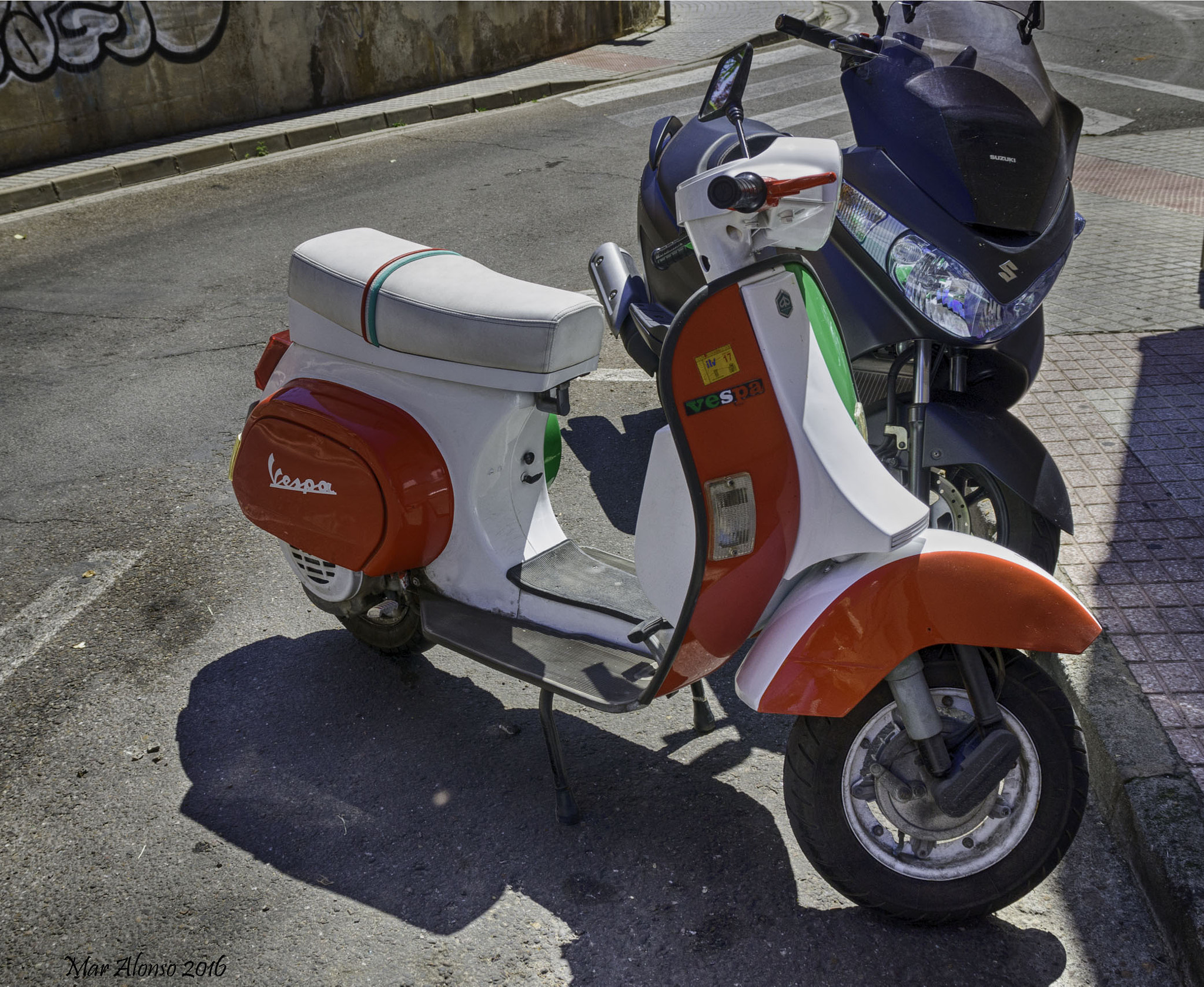 Nikon D5100 + Sigma 17-70mm F2.8-4 DC Macro OS HSM | C sample photo. Italian scooter photography