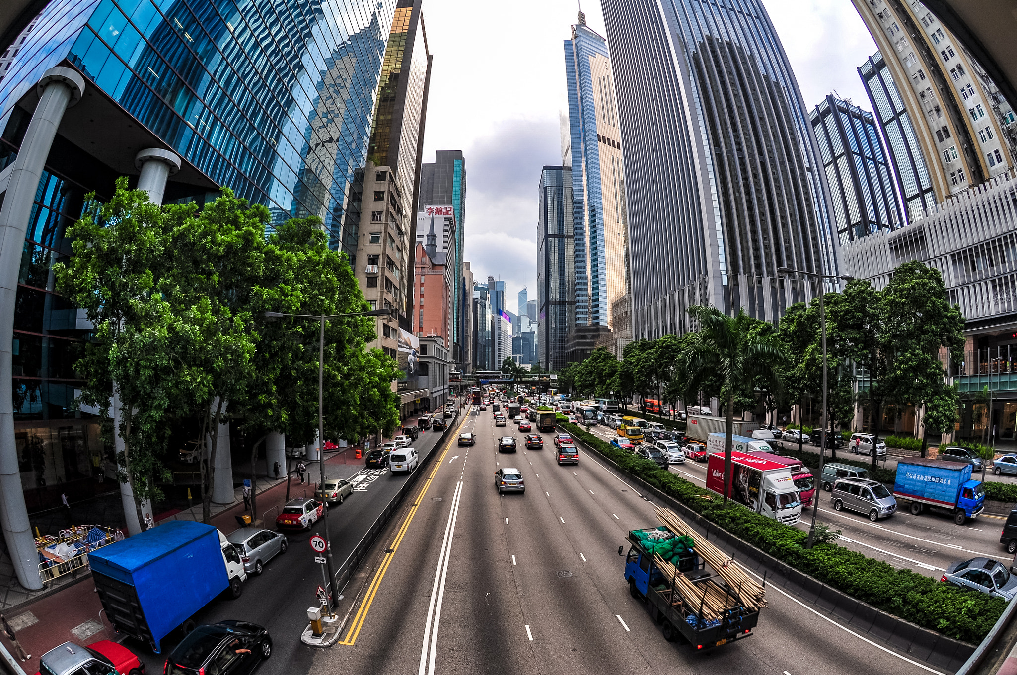 Nikon AF DX Fisheye-Nikkor 10.5mm F2.8G ED sample photo. Hong kong downtown photography