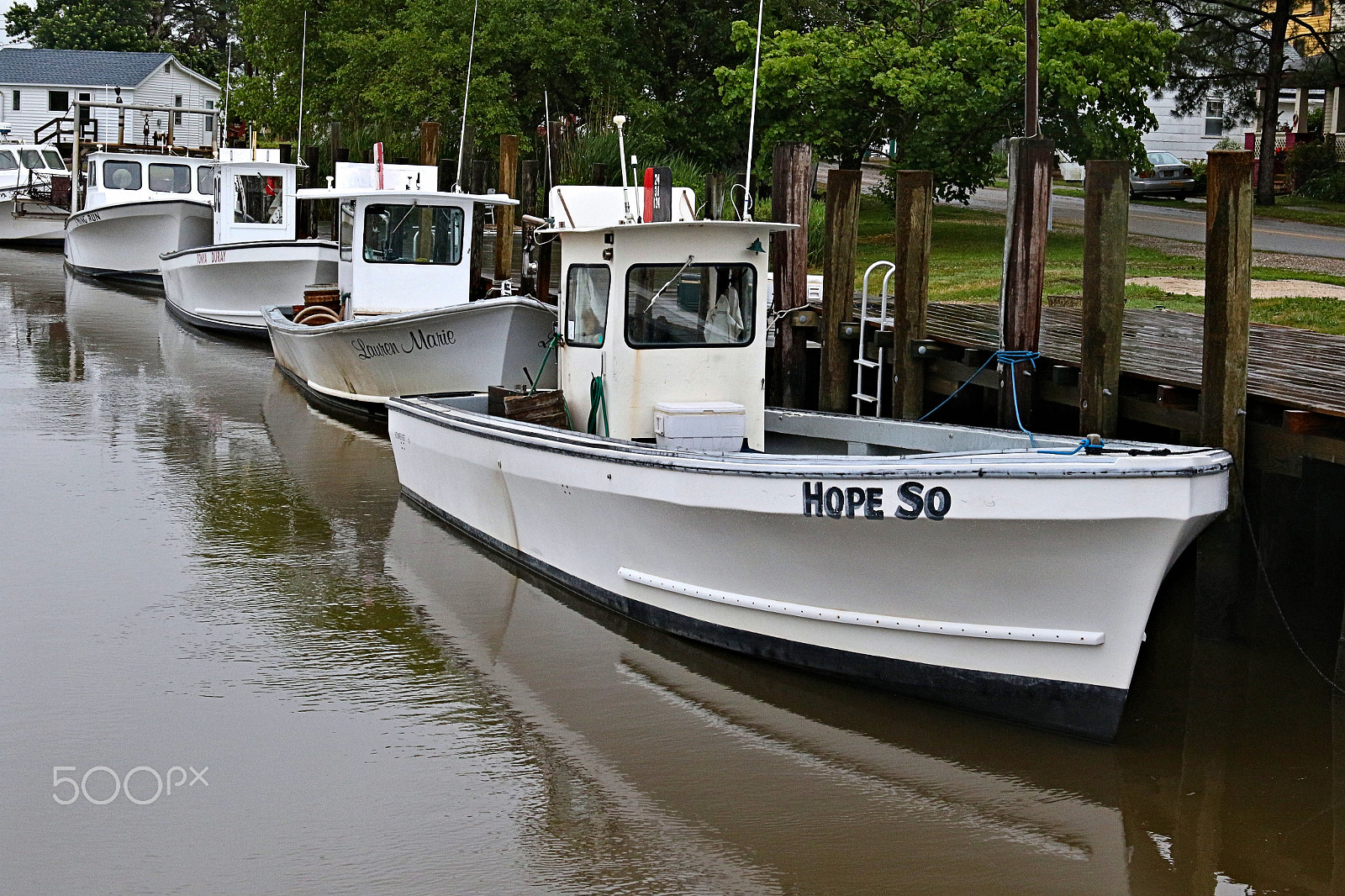 Canon EF 24-105mm F3.5-5.6 IS STM sample photo. Five little crab boats all in a row photography