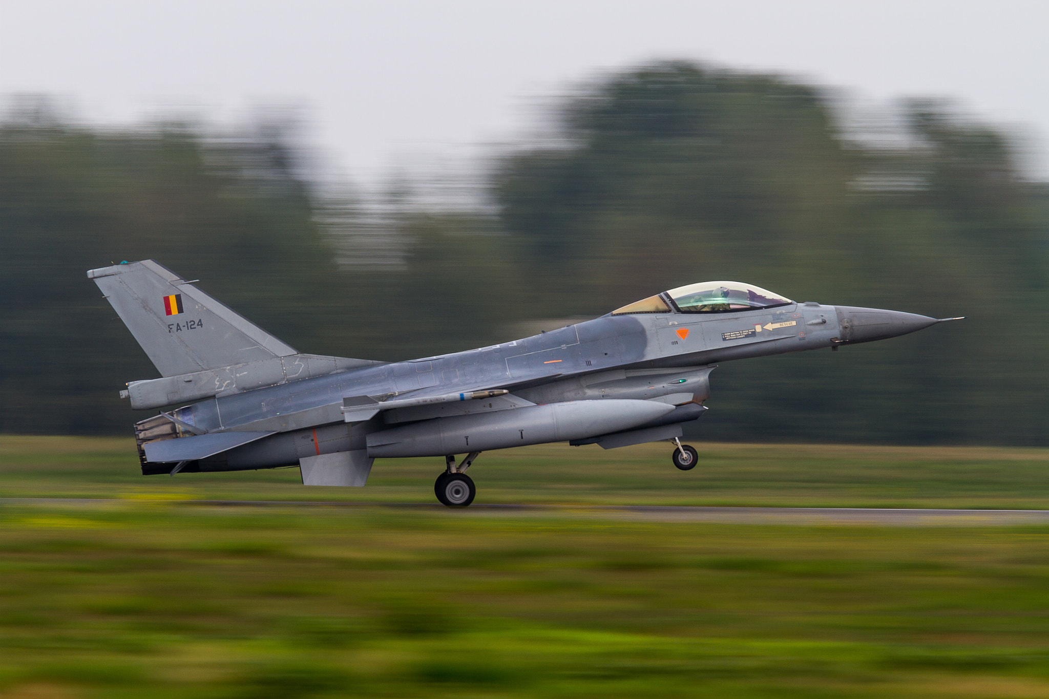 Canon EF 70-200mm F4L IS USM sample photo. Some panning photography